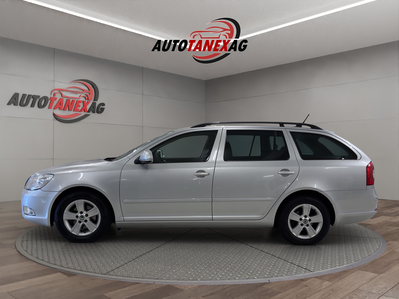 SKODA Octavia Combi 1.6 TDI Ambiente-image-1