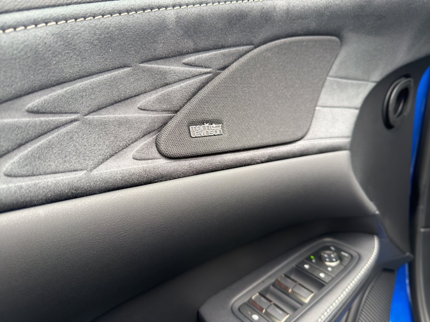 LEXUS RX 500h F-Sport-image-12