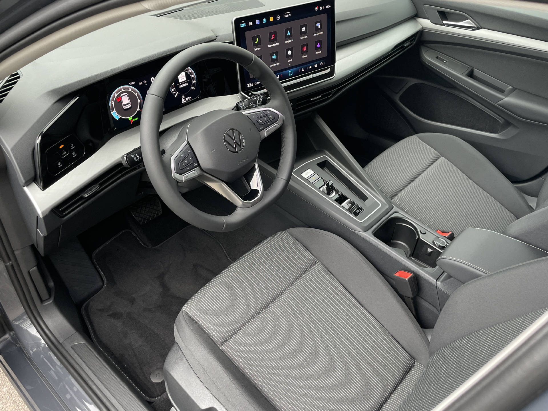 VW Golf VIII 1.5 eTSI Value DSG-image-6