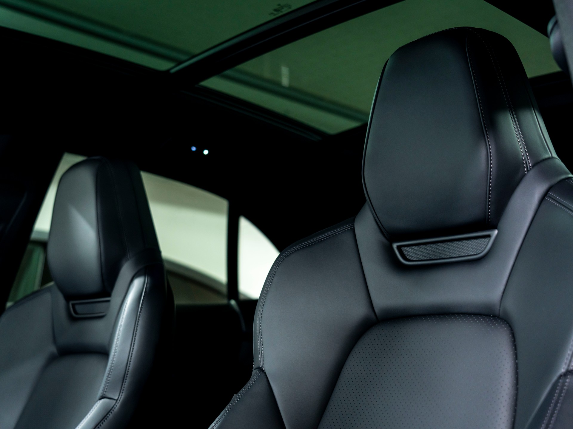 PORSCHE Macan 4 100kWh-image-11