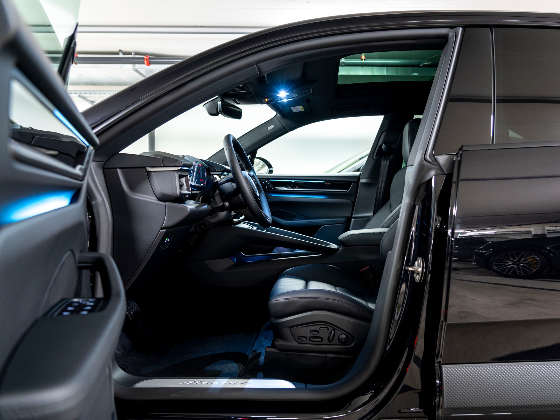 PORSCHE Macan 4 100kWh-image-19