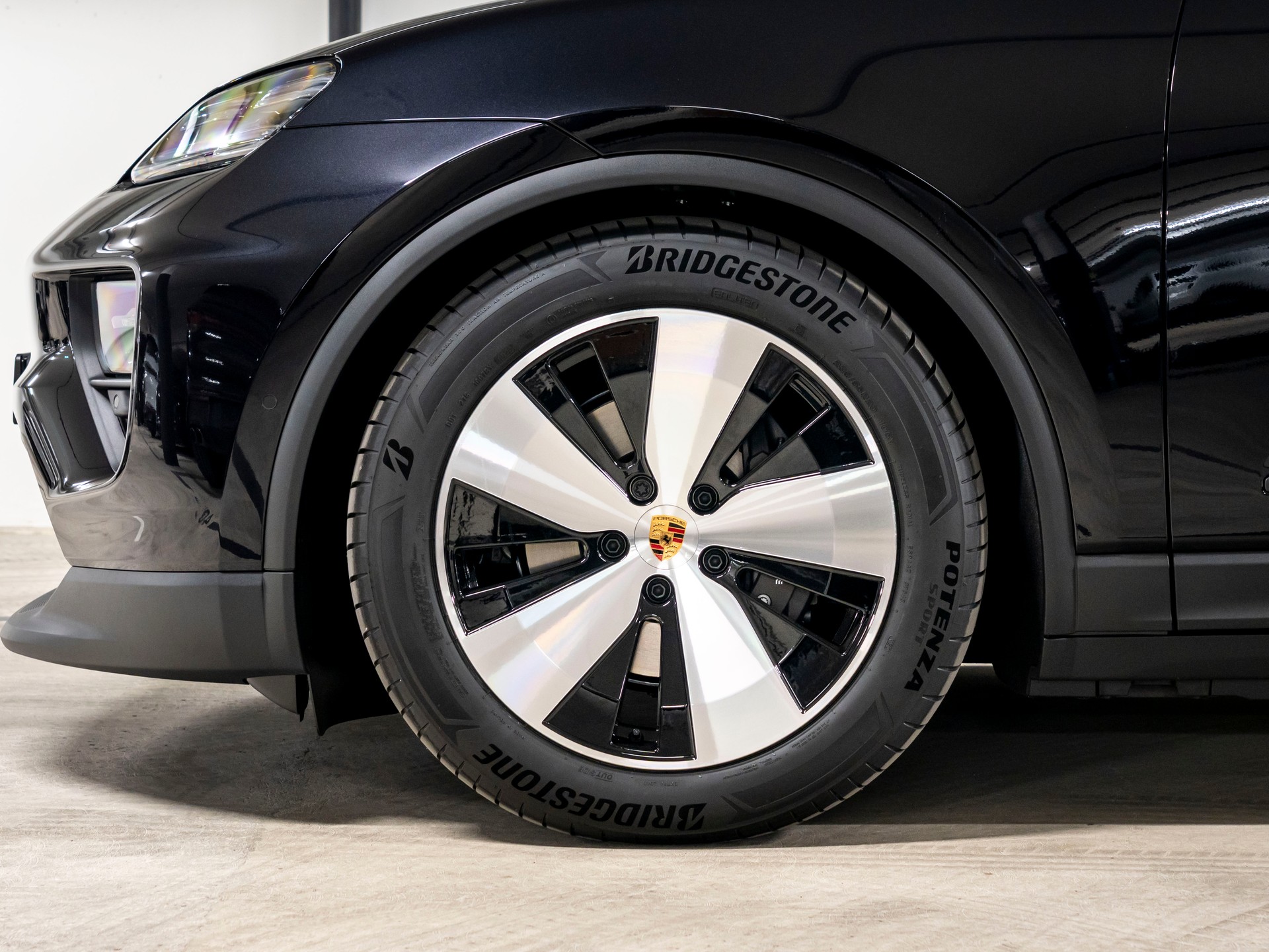 PORSCHE Macan 4 100kWh-image-13