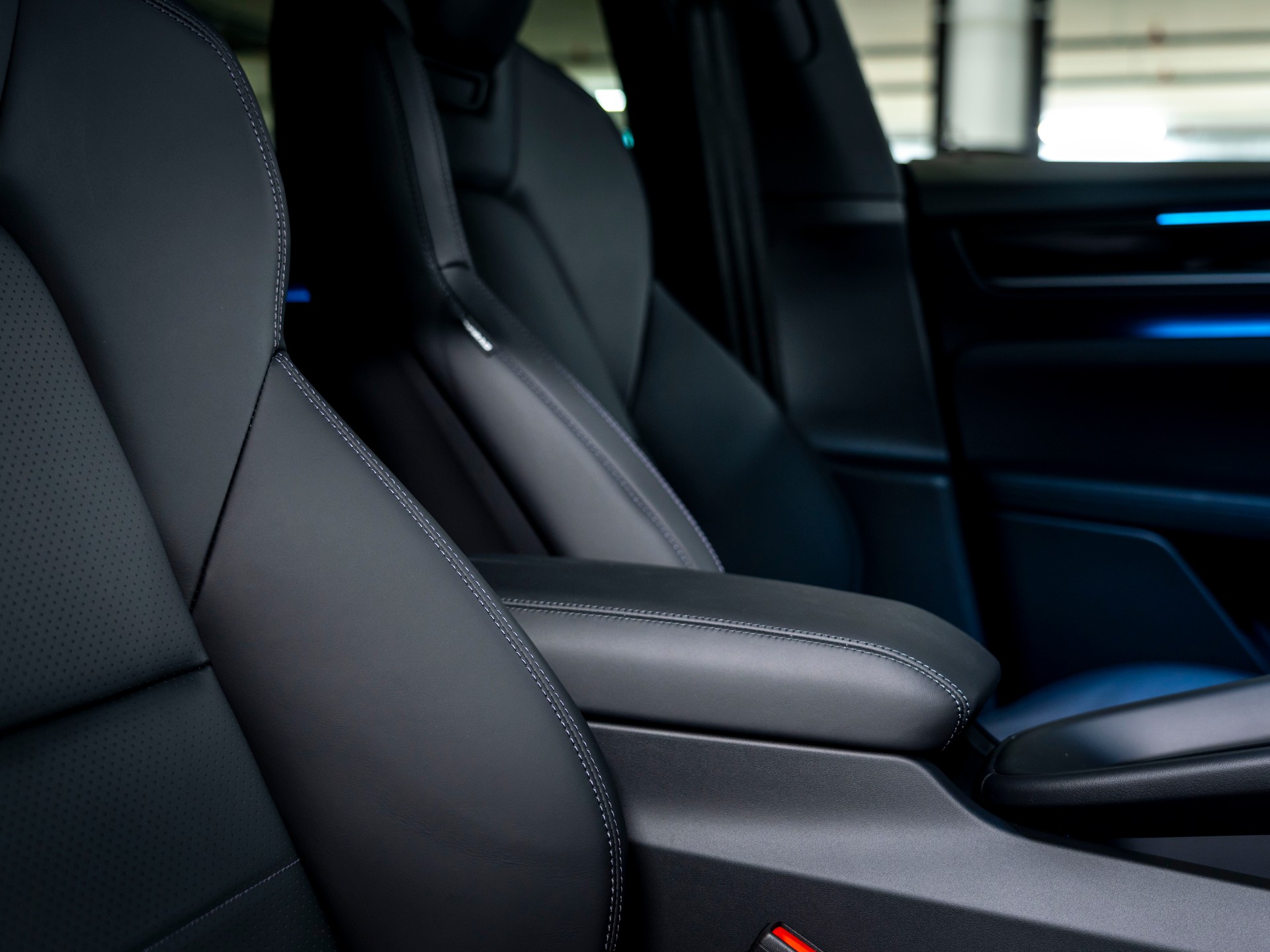PORSCHE Macan 4 100kWh-image-21