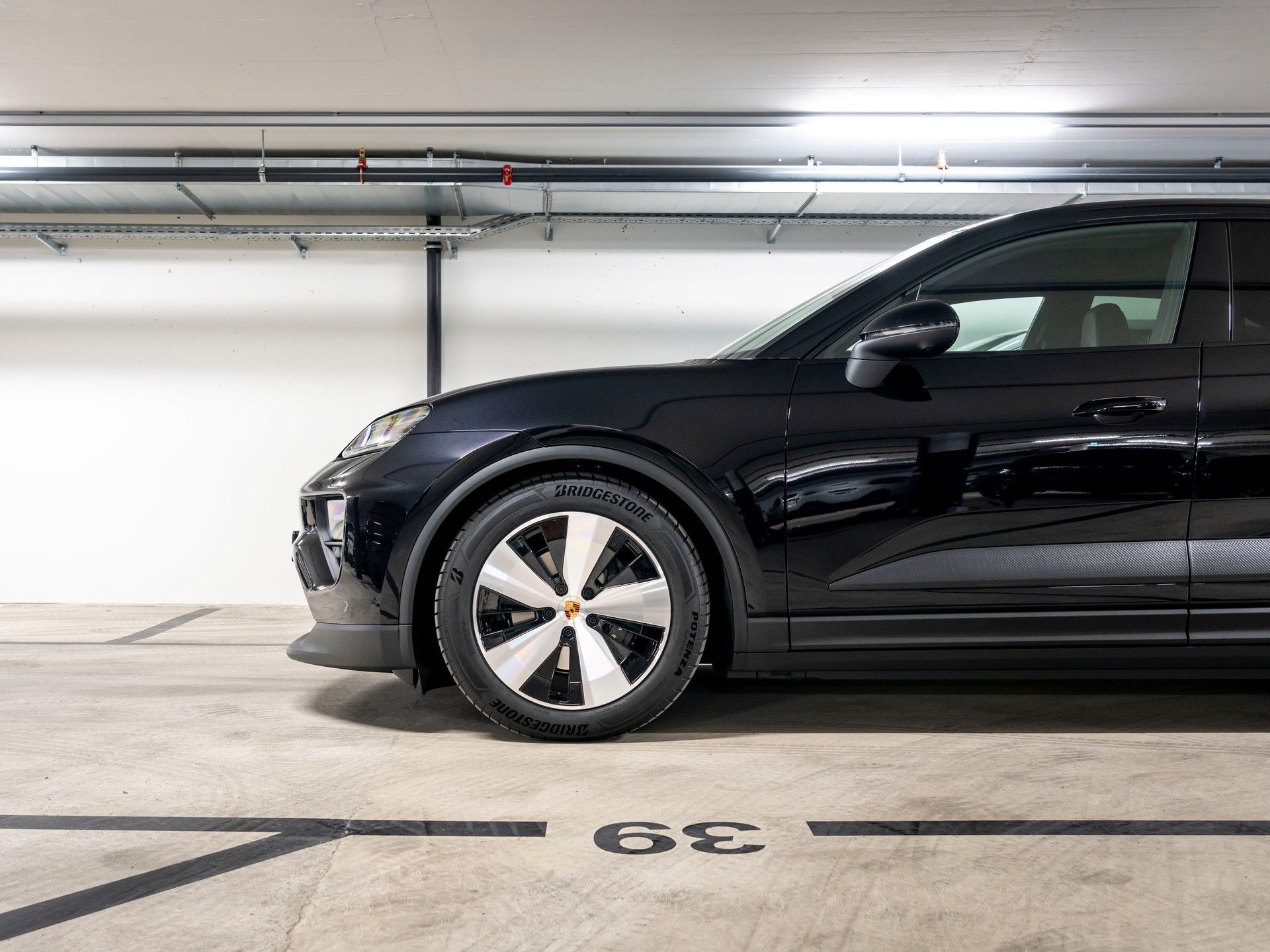 PORSCHE Macan 4 100kWh-image-12