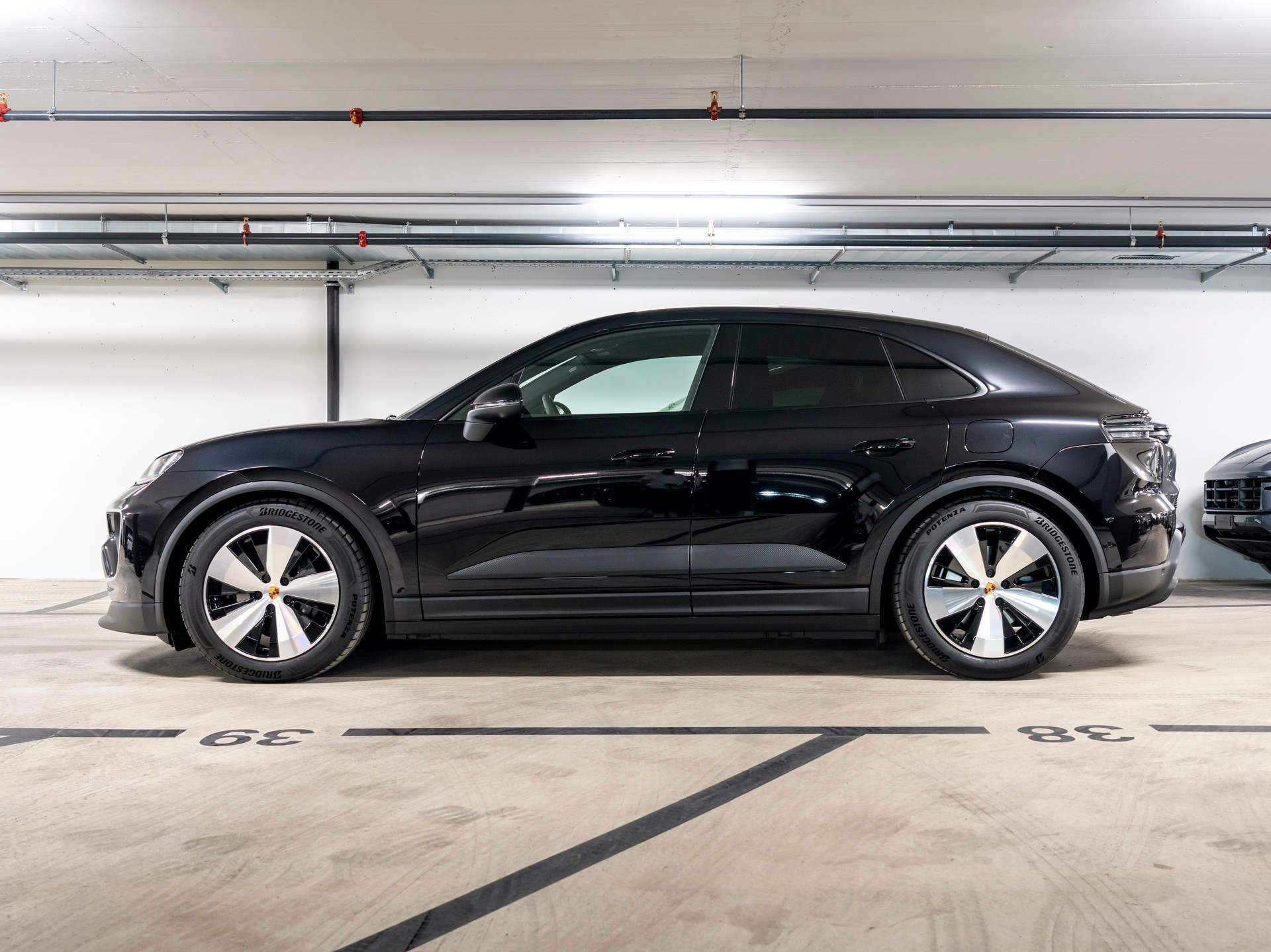 PORSCHE Macan 4 100kWh-image-1