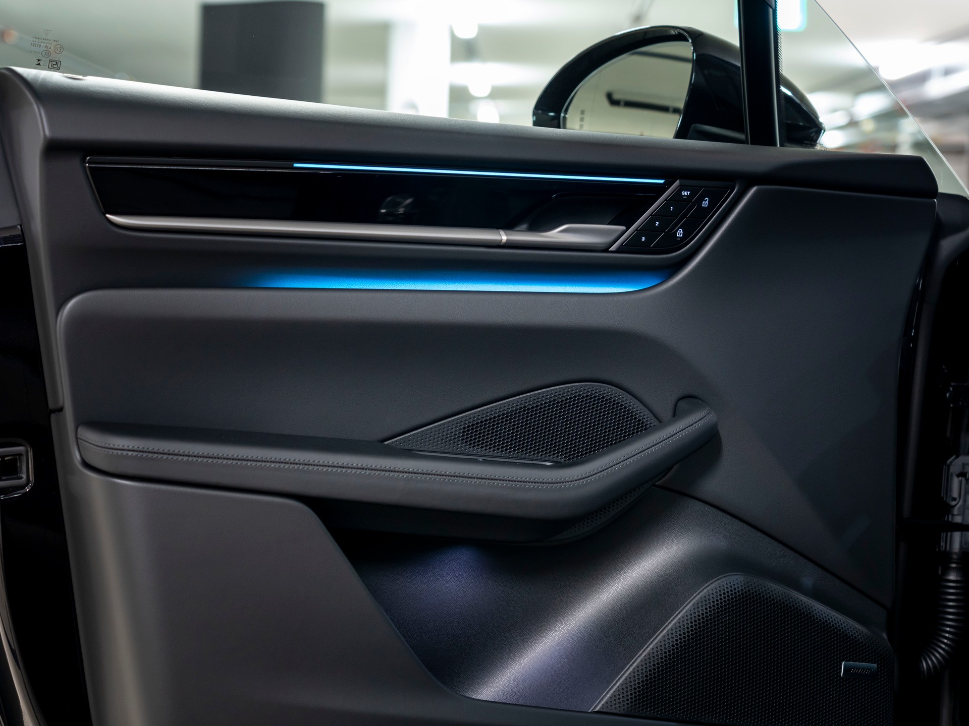 PORSCHE Macan 4 100kWh-image-17