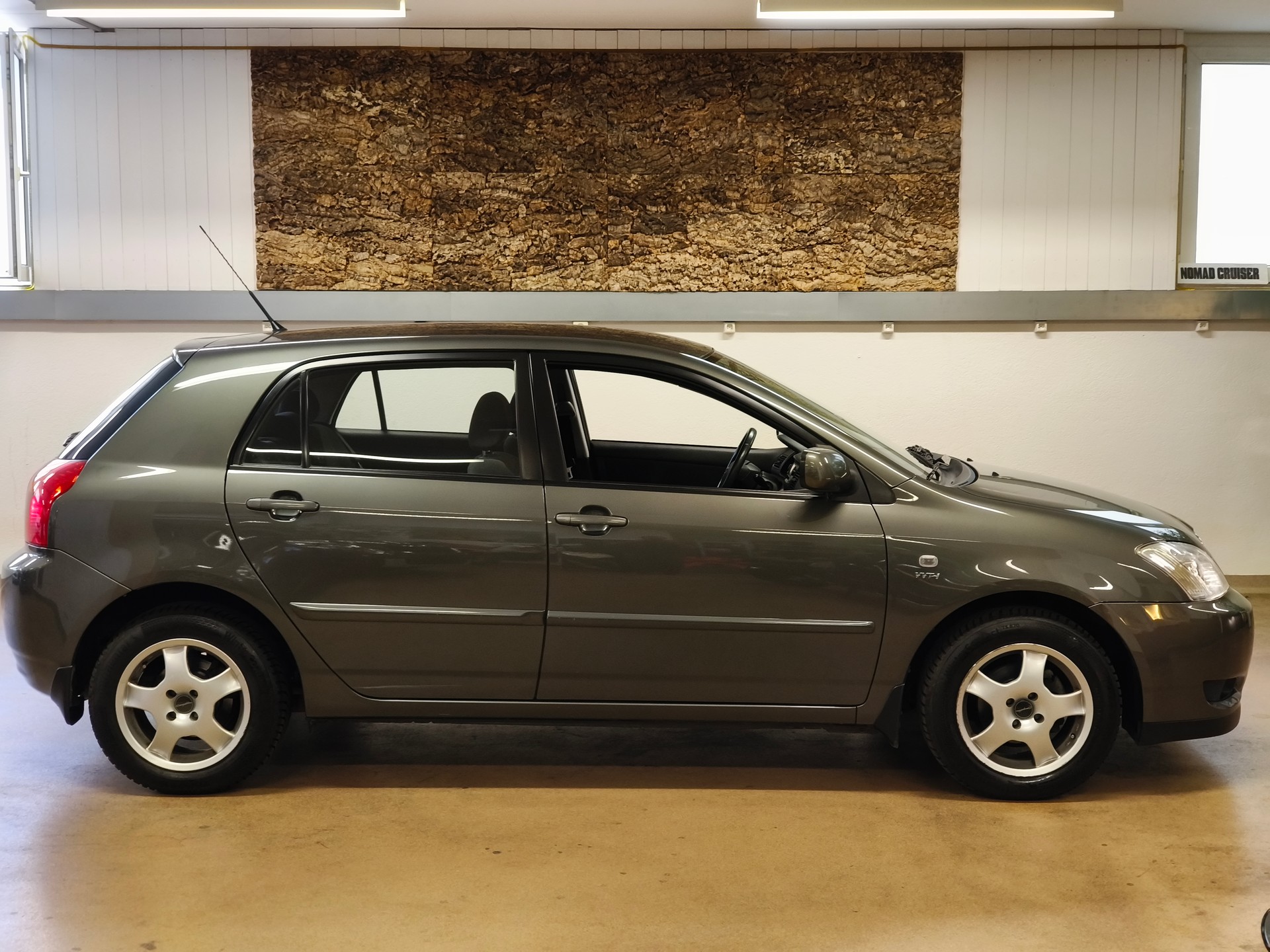 TOYOTA Corolla 1.6 Linea Sol-image-9