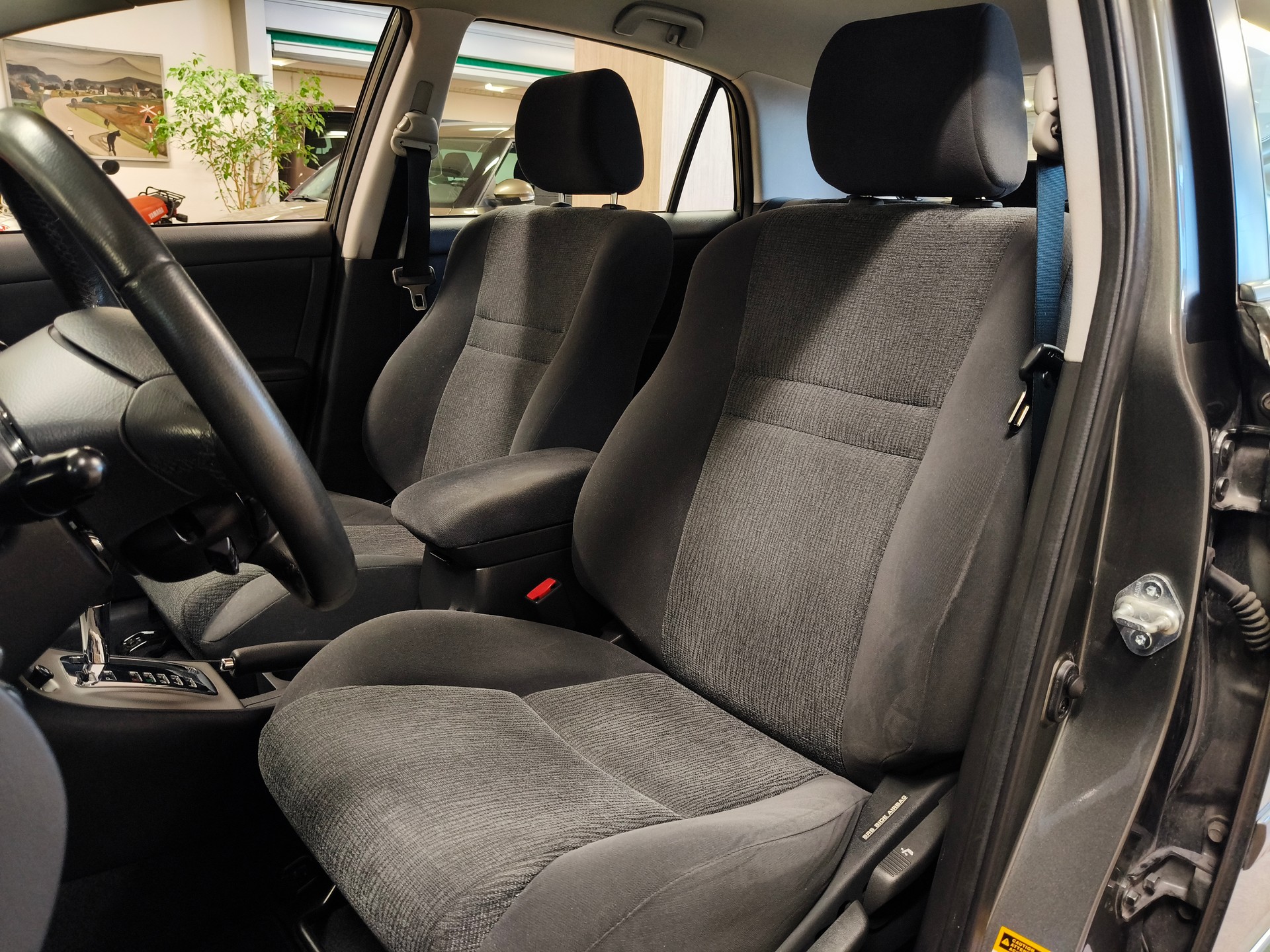TOYOTA Corolla 1.6 Linea Sol-image-17
