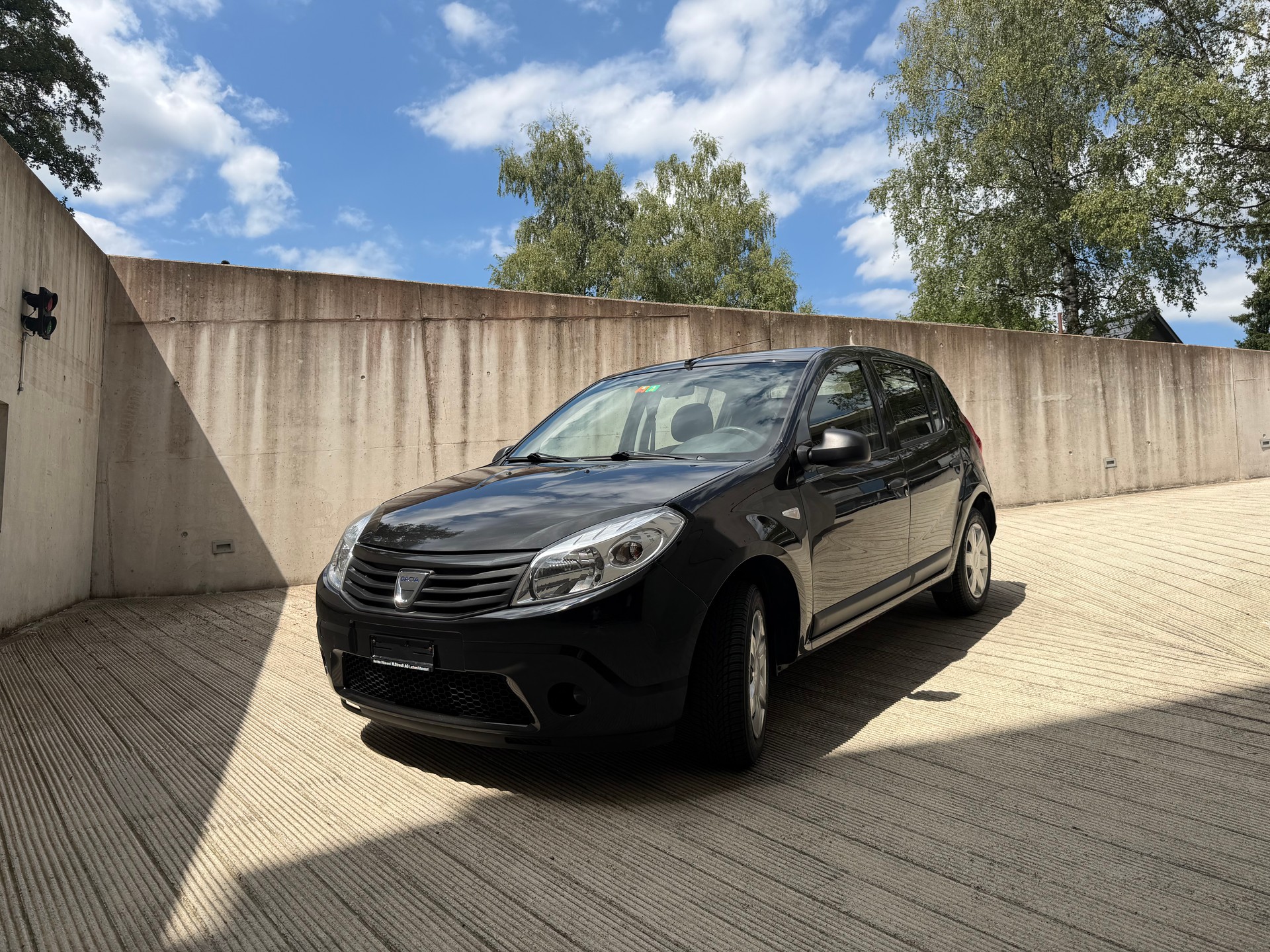 DACIA Sandero 1.6 *Premium* ab MFK und Service-image-1