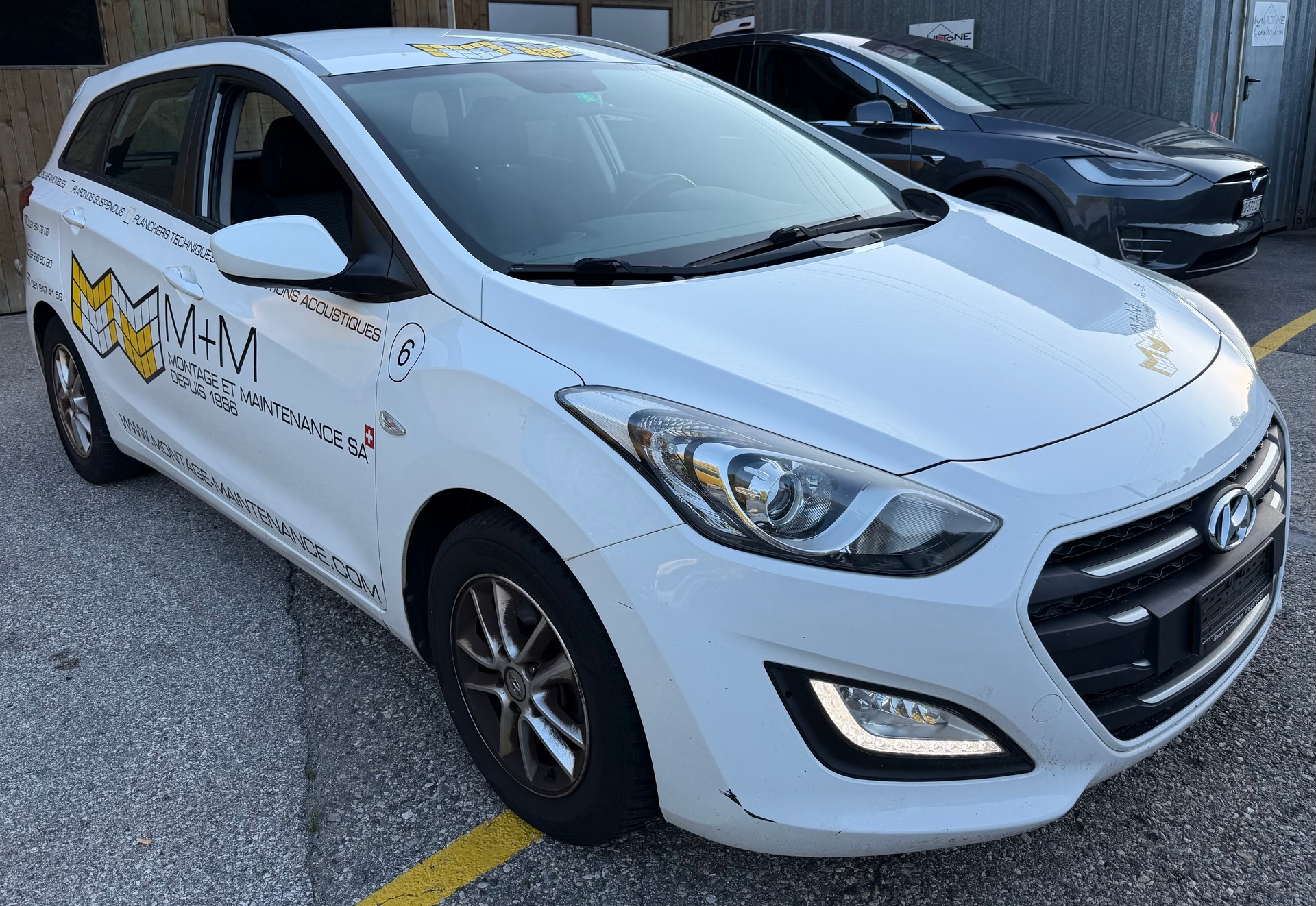 HYUNDAI i30 Wagon 1.6 CRDi Vertex Automatic DCT-image-2