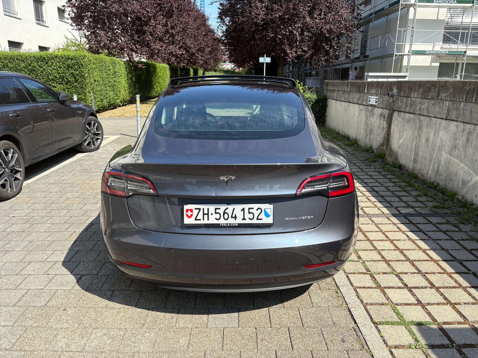 TESLA AWD Long Range D-image-2