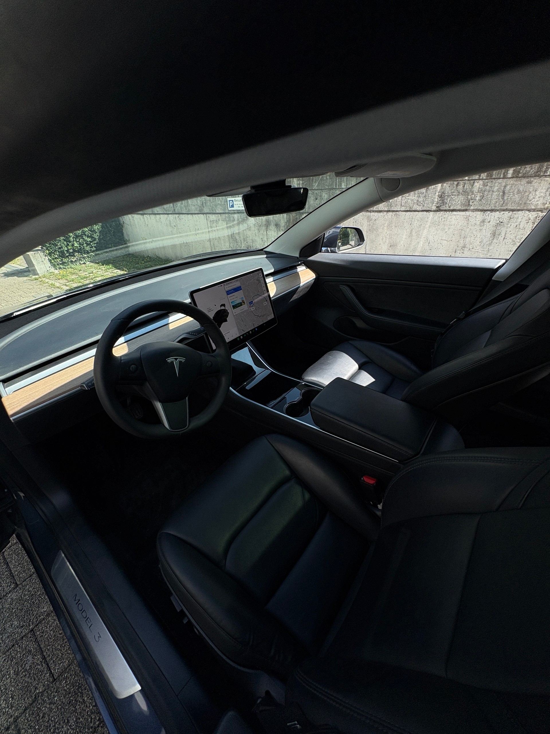 TESLA AWD Long Range D-image-3
