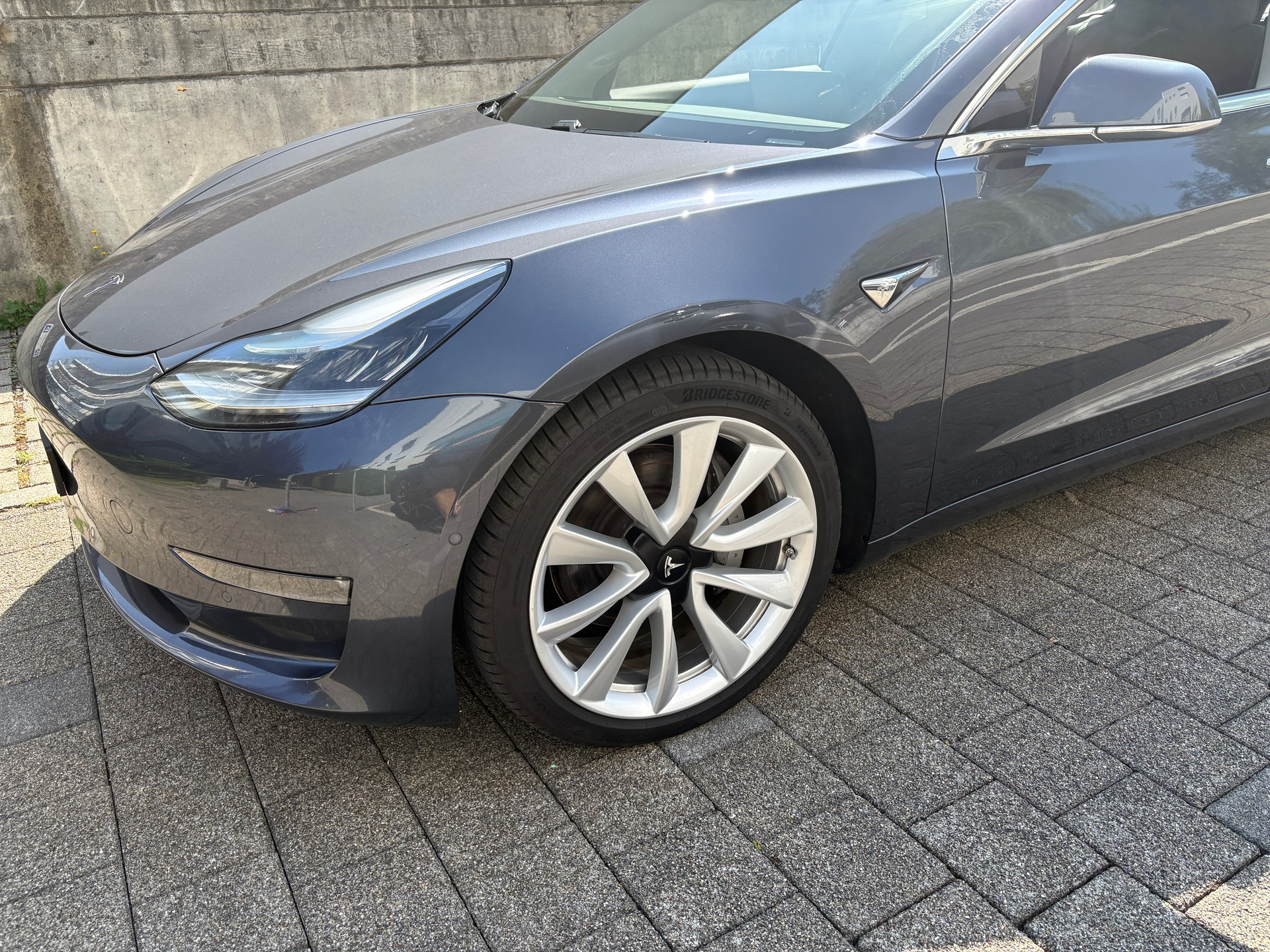 TESLA AWD Long Range D-image-8