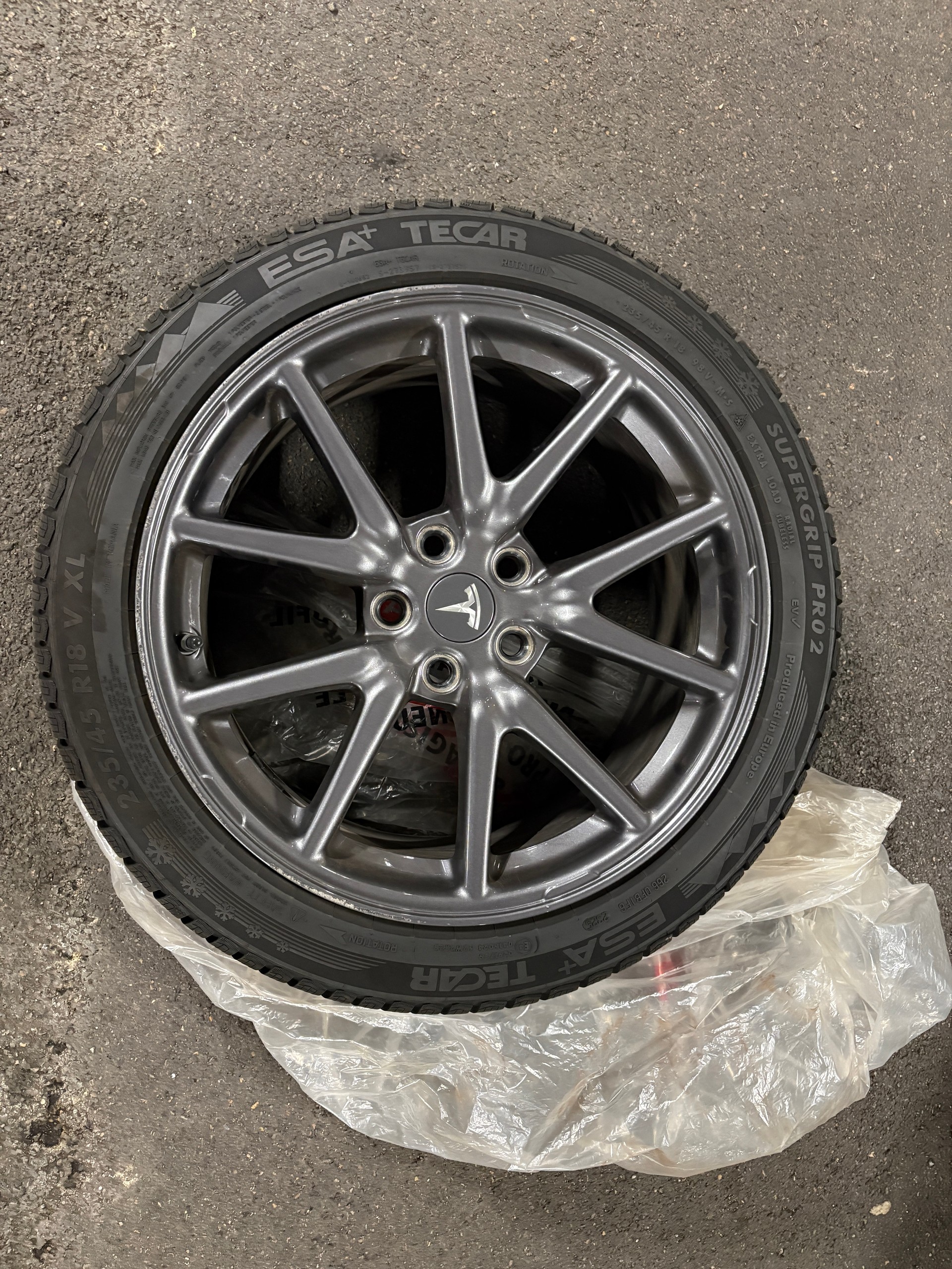 TESLA AWD Long Range D-image-9