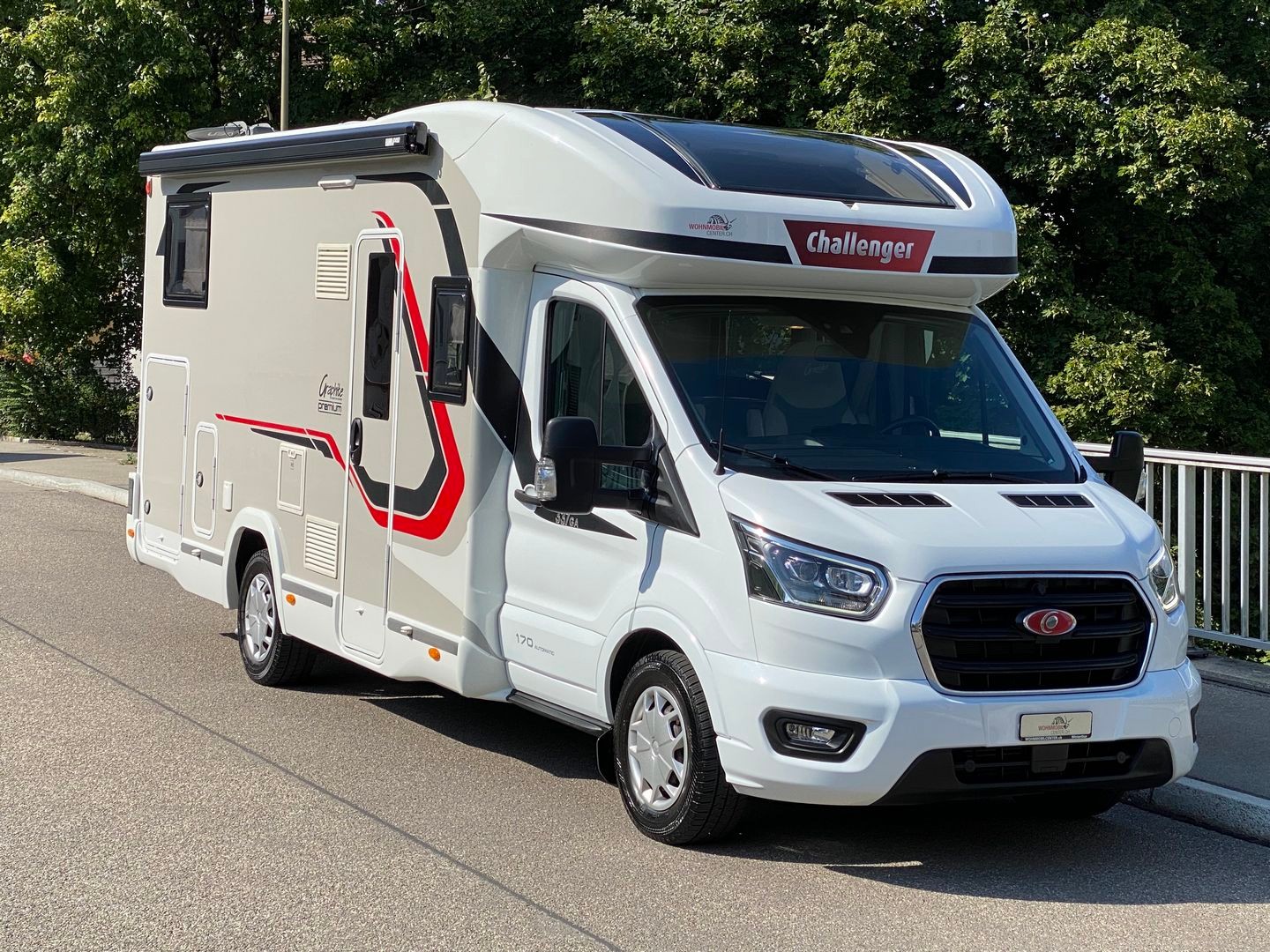 CHALLENGER Graphite 337GA Premium, Ford Transit 2.0TDCi 170PS Automat