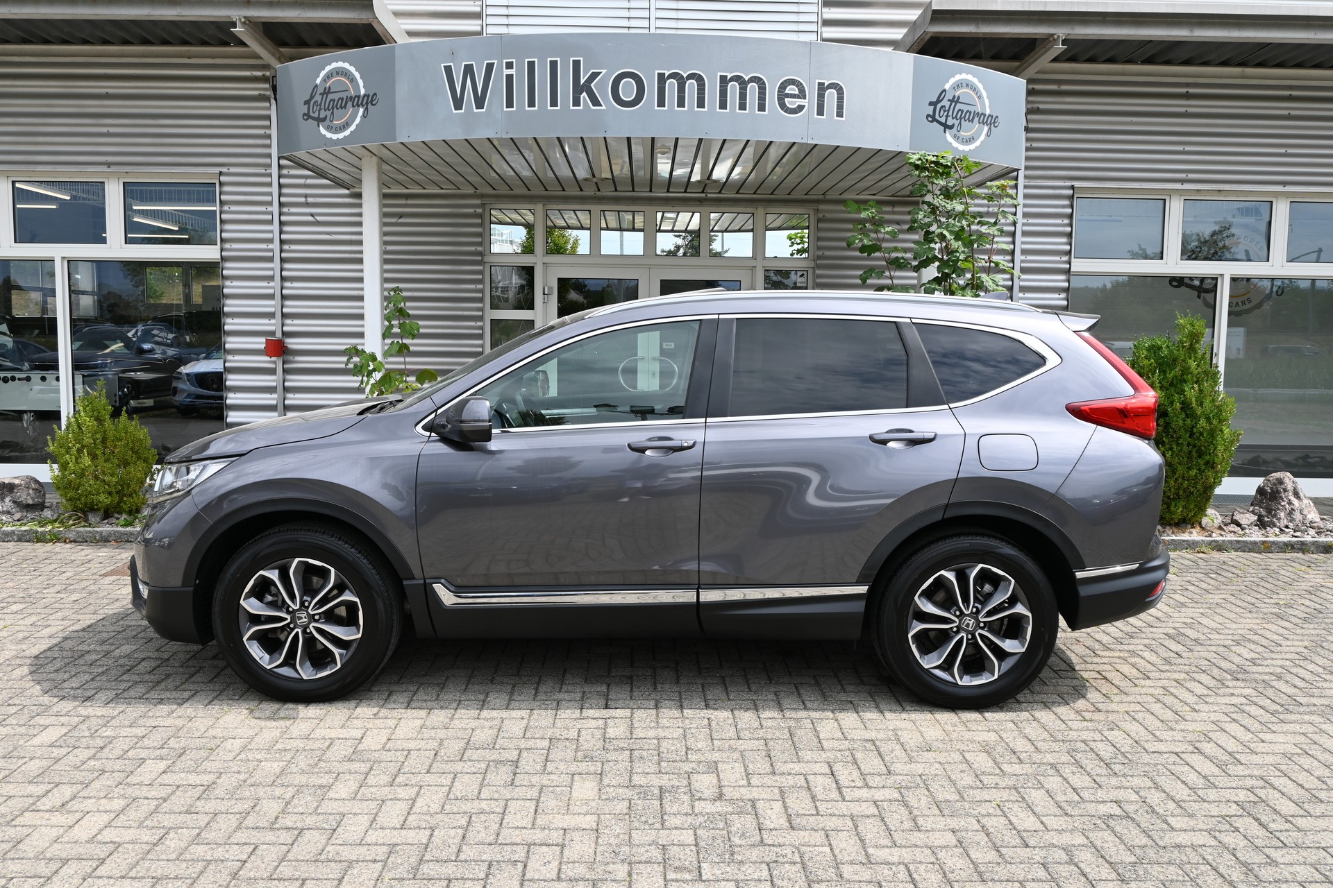 HONDA CR-V 2.0i MMD Hybrid Executive 4WD Automatic 4X4-image-4