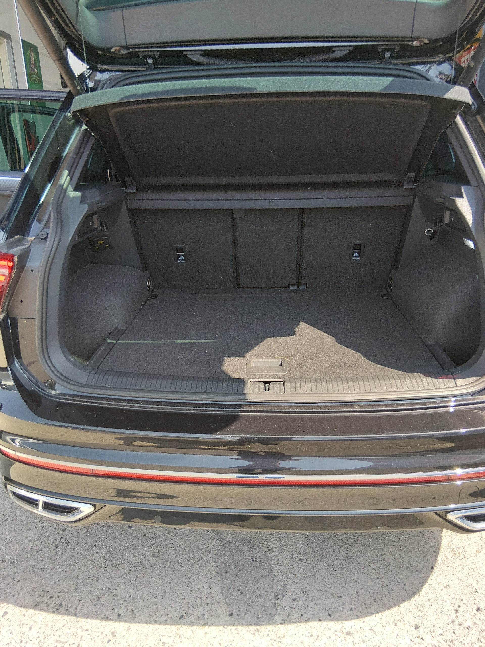 VW Tiguan 2.0 TDI SCR R-Line 4Motion DSG-image-10