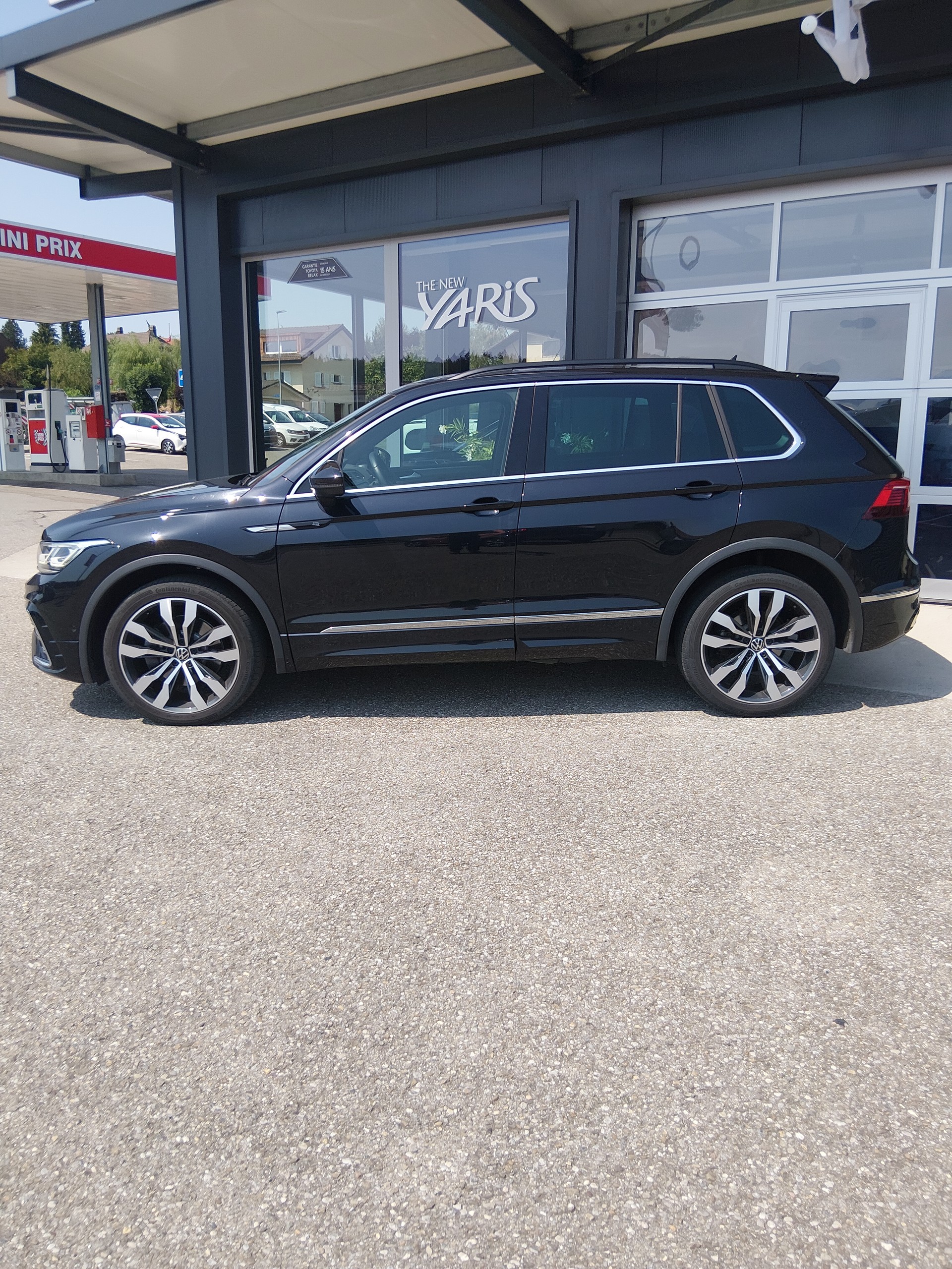VW Tiguan 2.0 TDI SCR R-Line 4Motion DSG-image-3