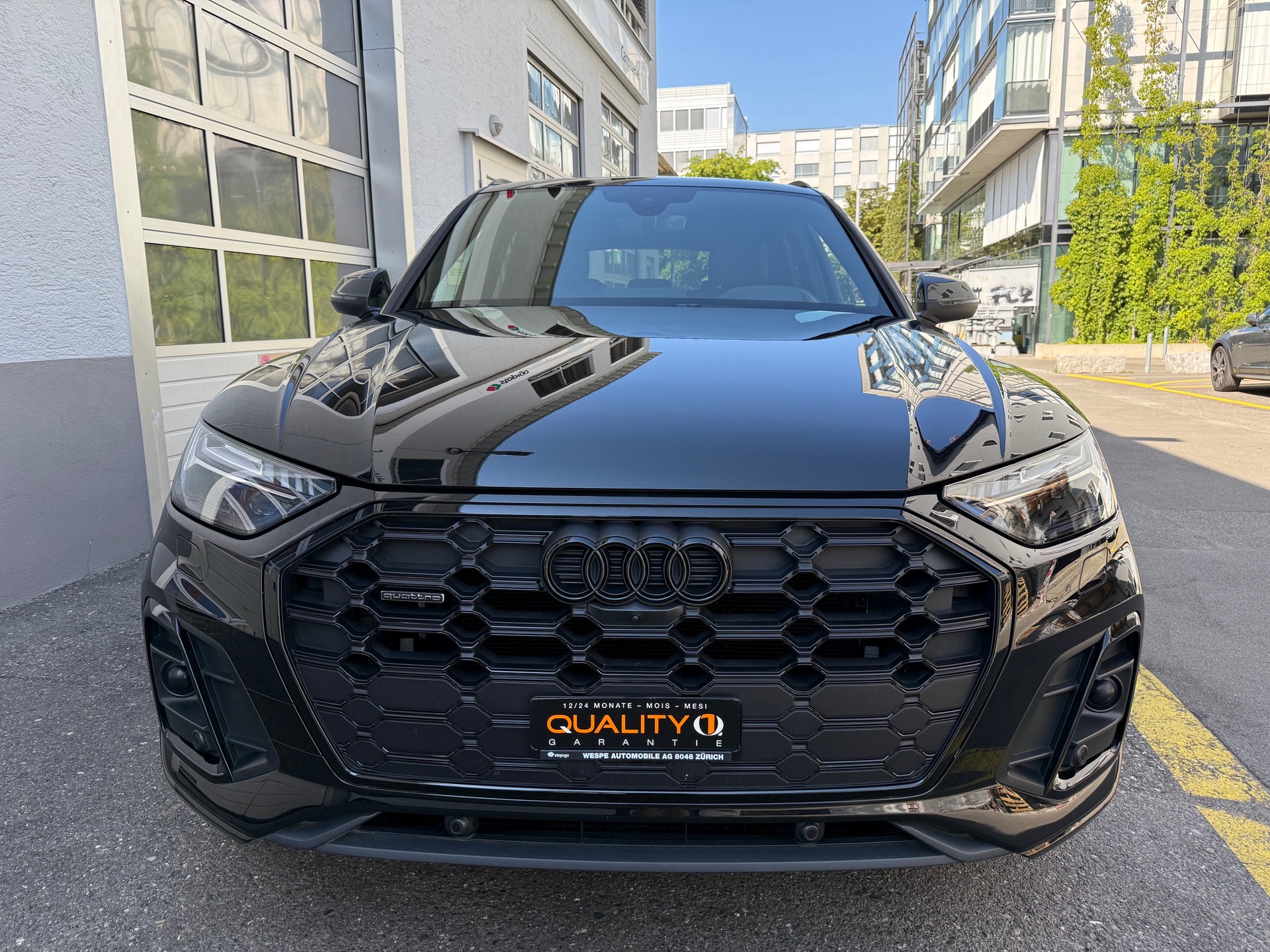 AUDI Q5 40 TDI S-Line Black Edition quattro S-tronic-image-1