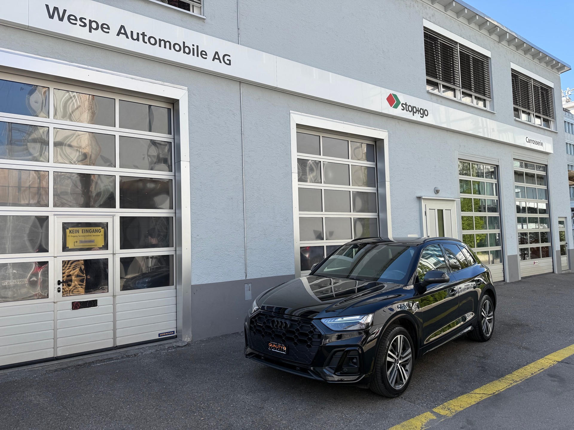AUDI Q5 40 TDI S-Line Black Edition quattro S-tronic-image-3