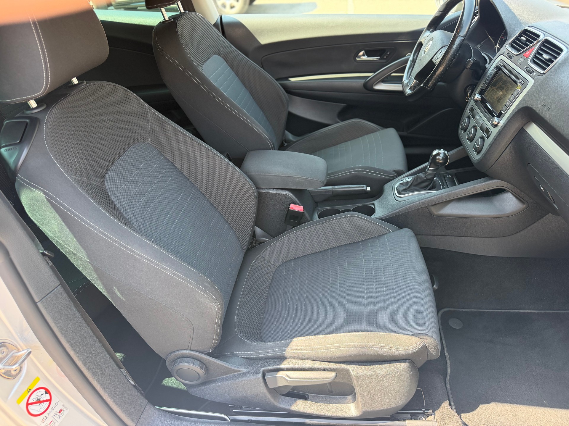 VW Scirocco 2.0 TDI DSG-image-10