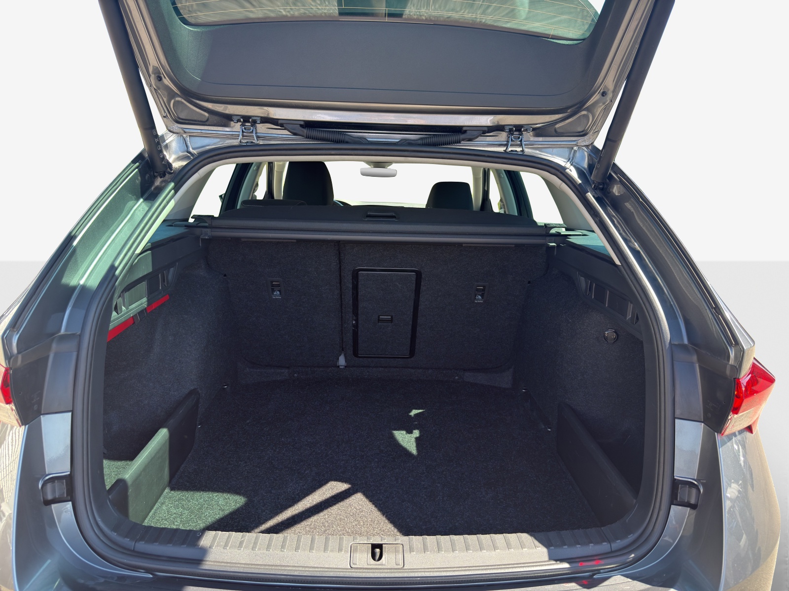 SKODA Octavia Combi 2.0 TDI DSG Selection-image-12