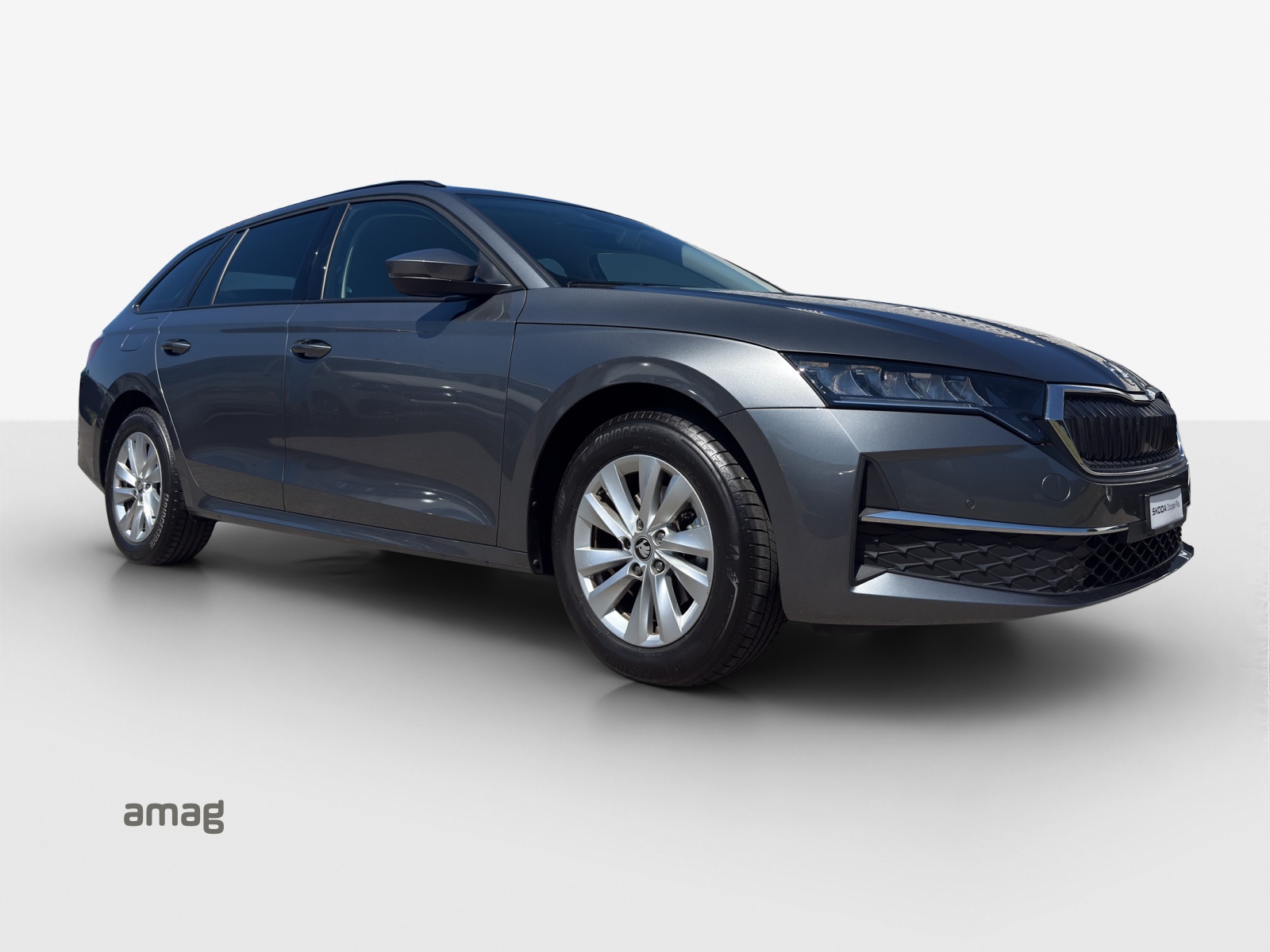 SKODA Octavia Combi 2.0 TDI DSG Selection-image-5