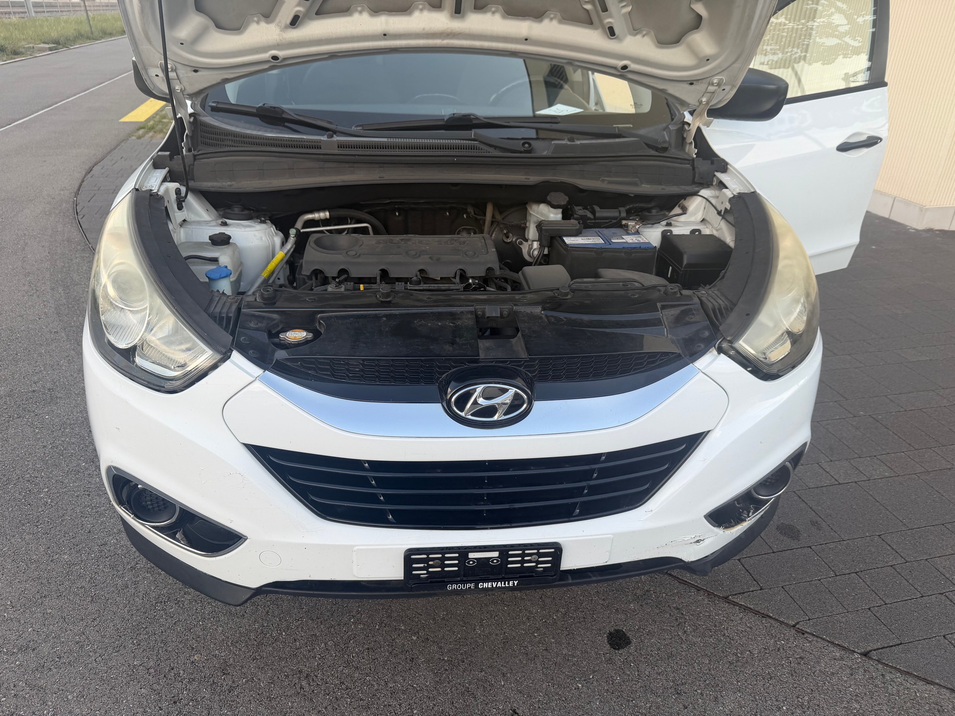 HYUNDAI iX 35 2.0 Comfort 2WD-image-8