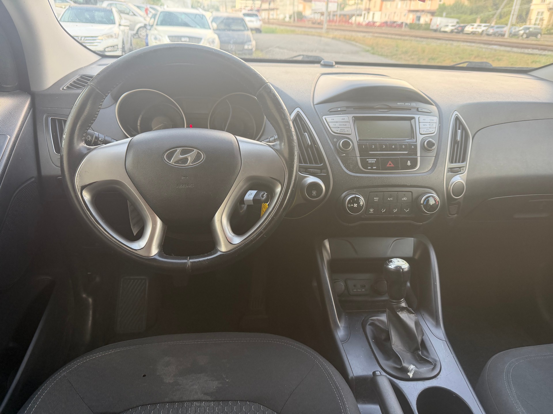 HYUNDAI iX 35 2.0 Comfort 2WD-image-6