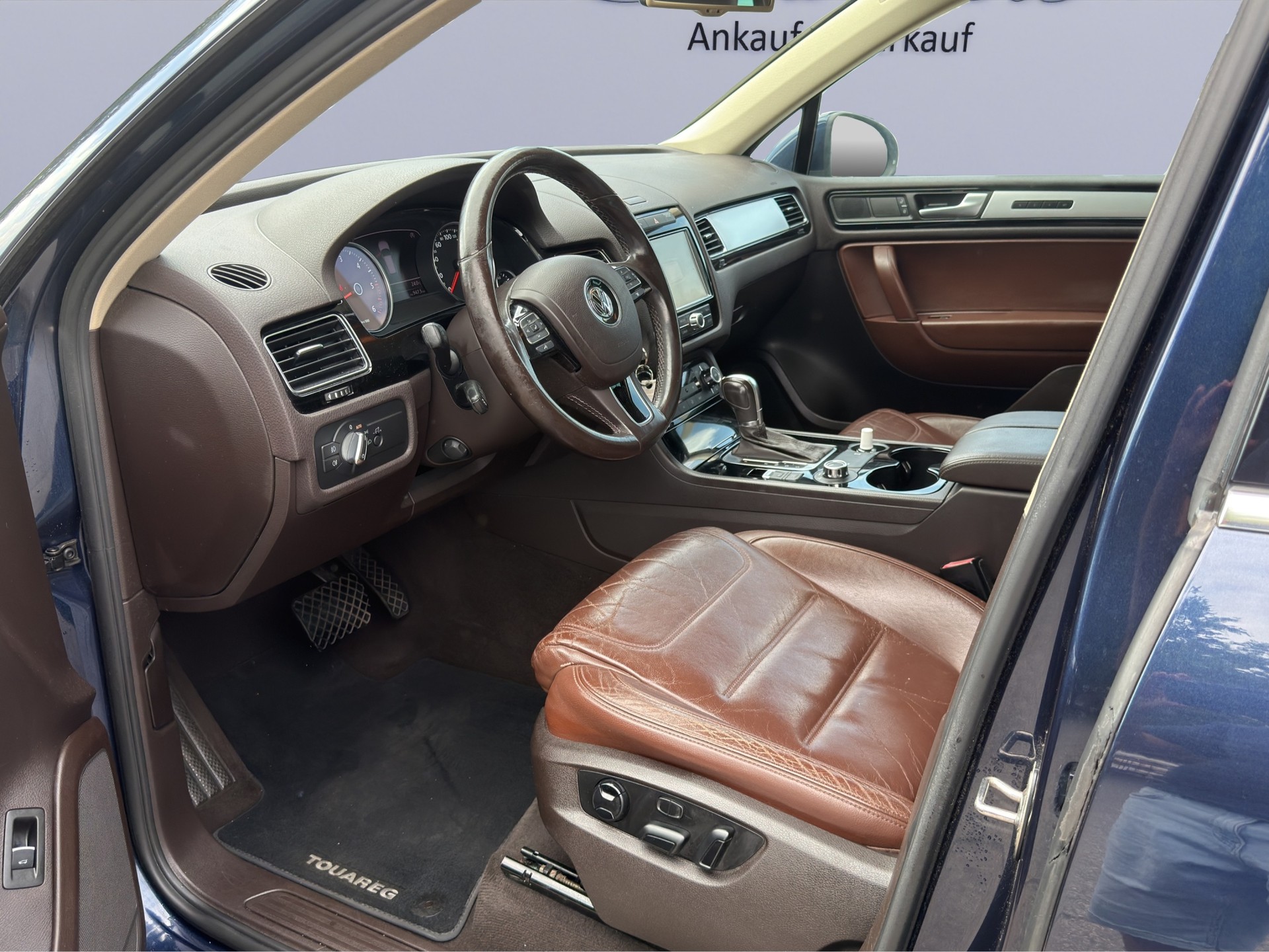 VW Touareg 3.0 TDI BlueMotion Technology Tiptronic-image-9