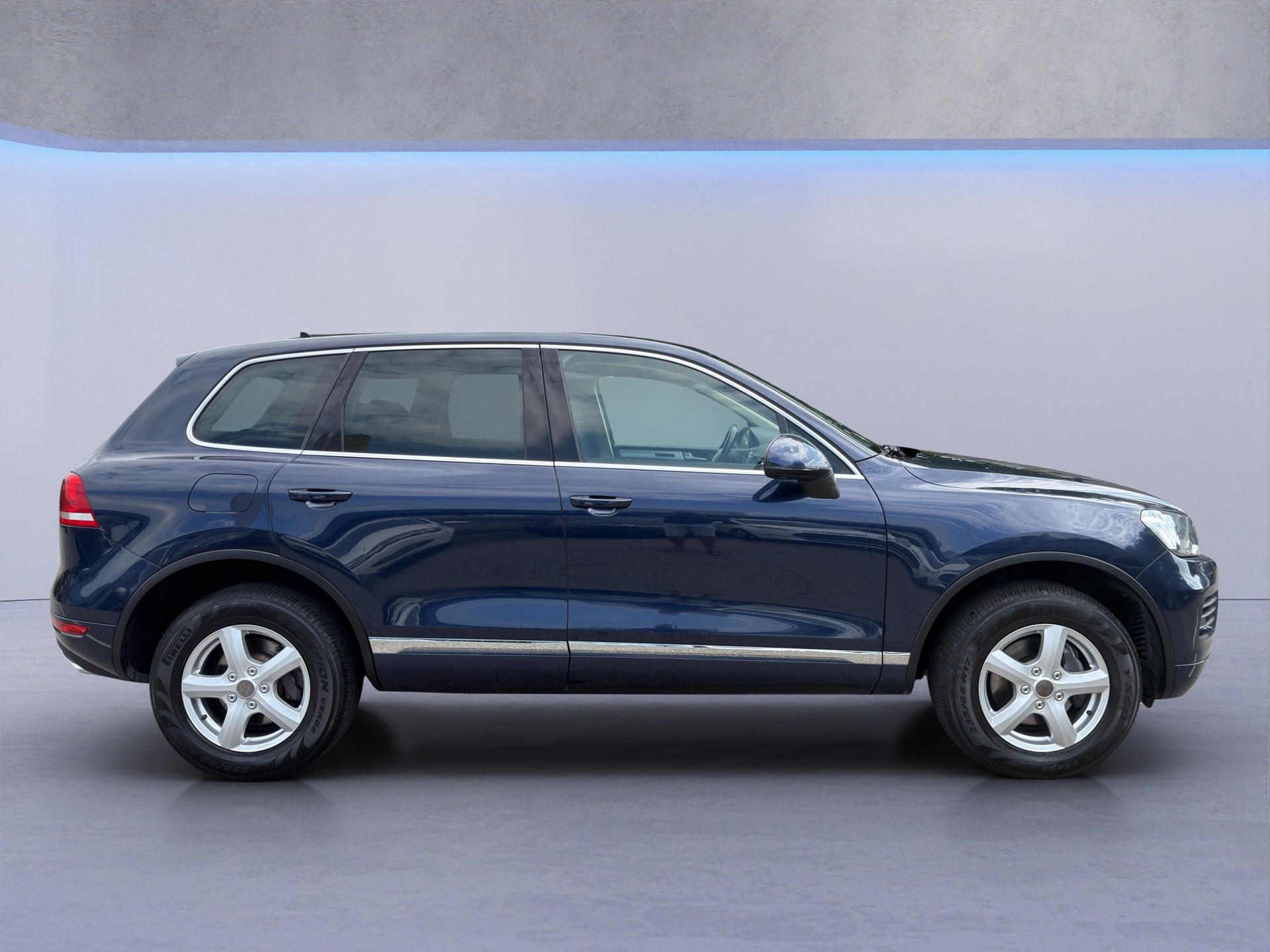 VW Touareg 3.0 TDI BlueMotion Technology Tiptronic-image-2