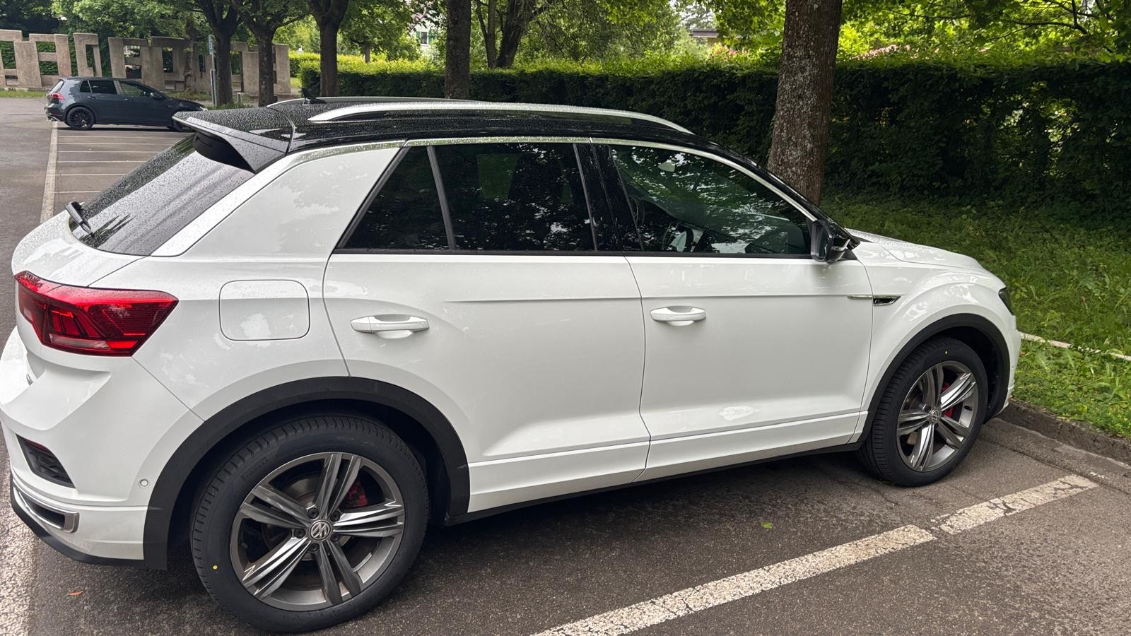 VW R-Line, 2.0 TSI Sport DSG 4motion-image-1