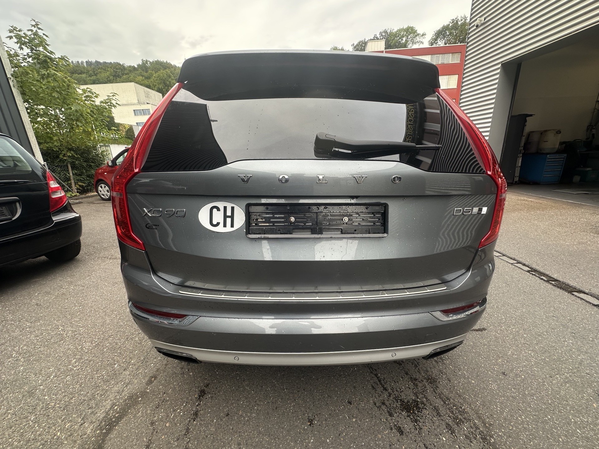 VOLVO XC90 D5 AWD Inscription Geartronic-image-4