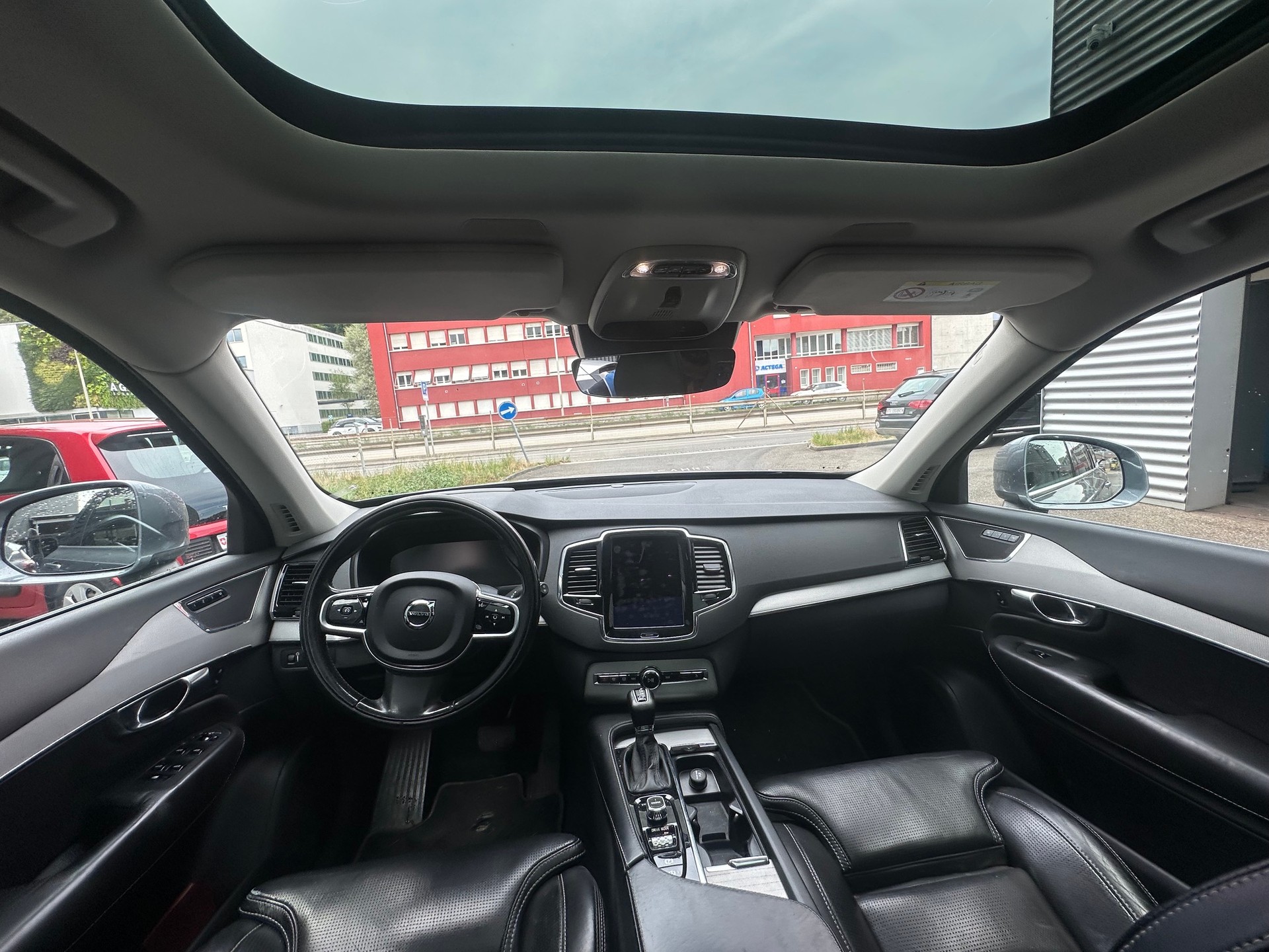 VOLVO XC90 D5 AWD Inscription Geartronic-image-10