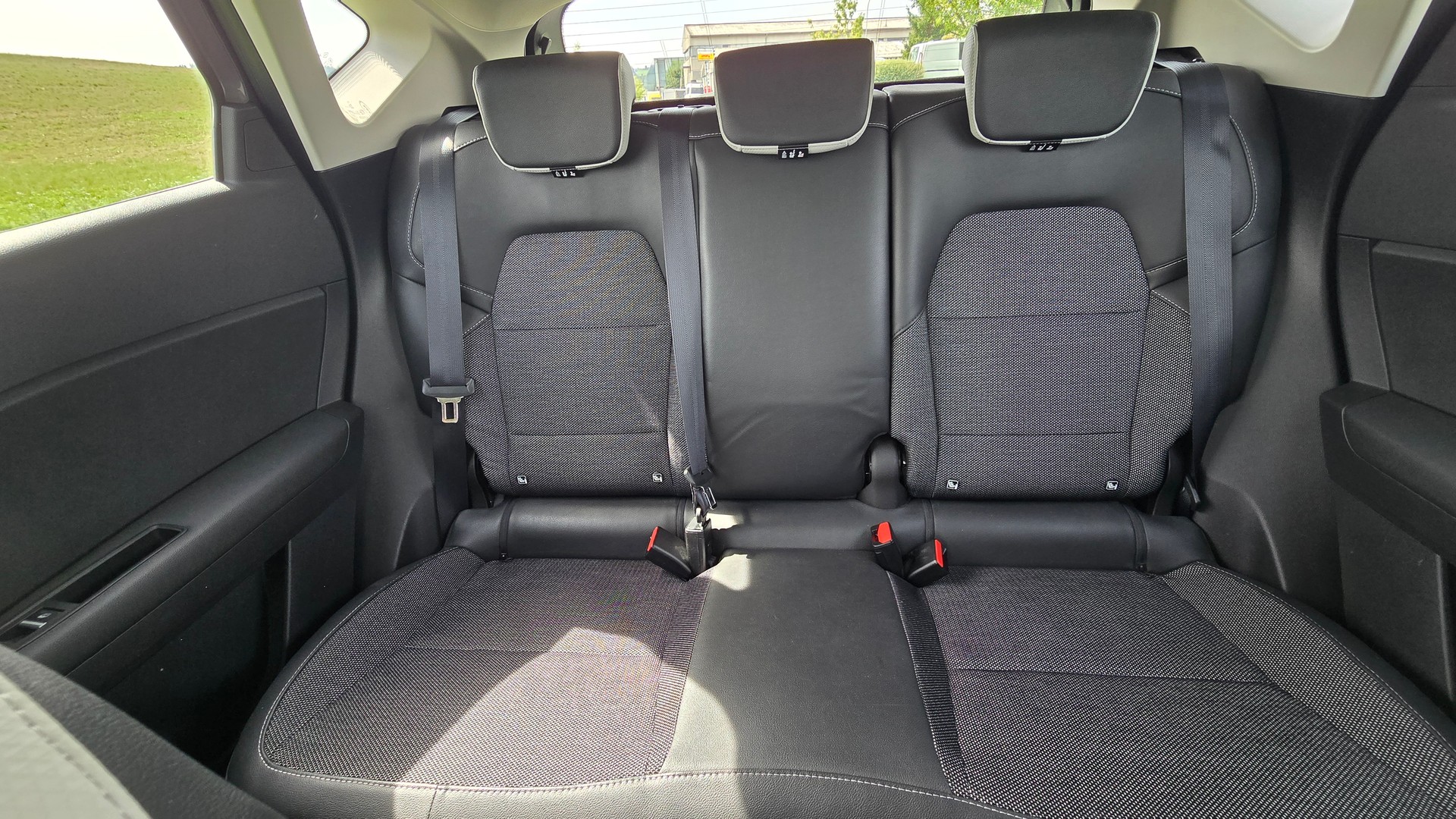 RENAULT Captur 1.3 TCe EDC Intens-image-15