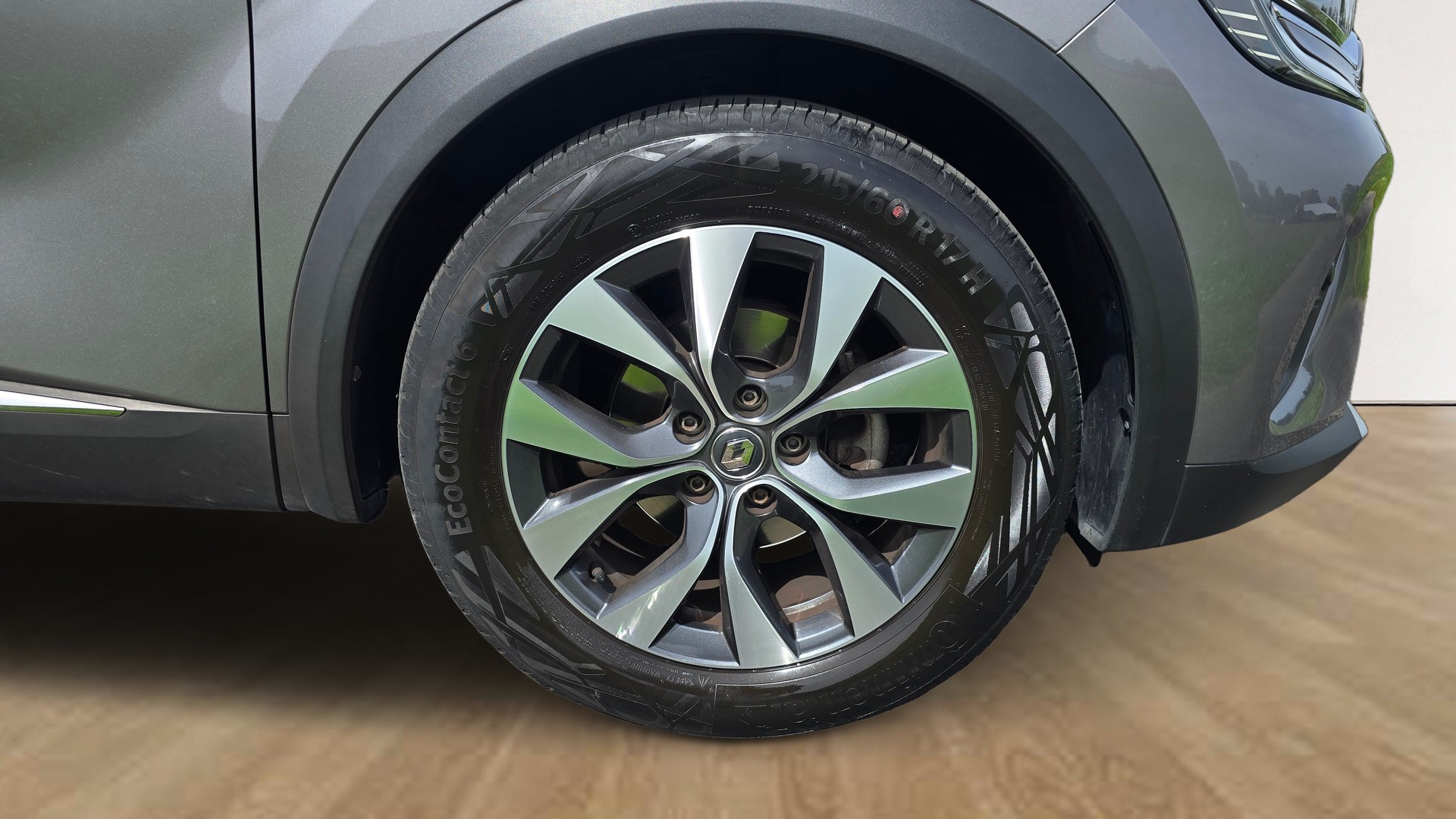 RENAULT Captur 1.3 TCe EDC Intens-image-29