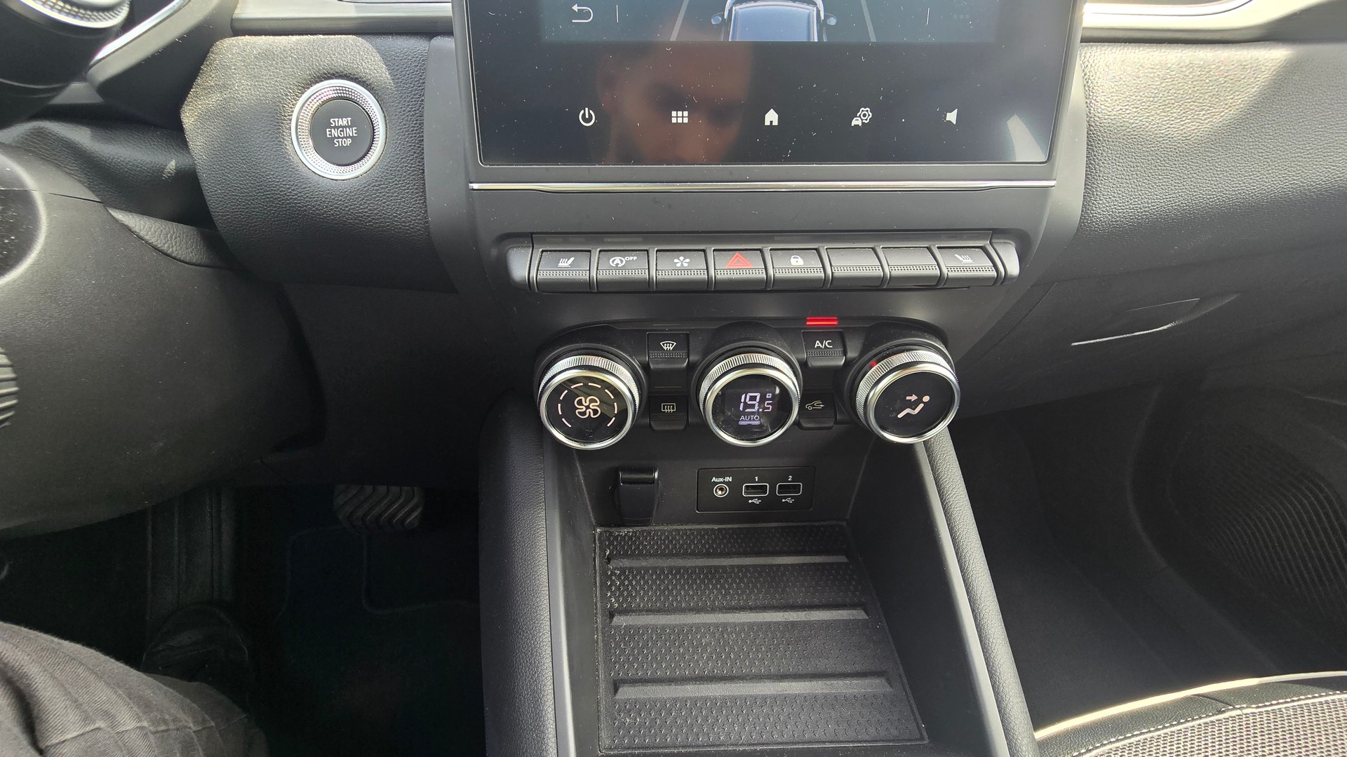 RENAULT Captur 1.3 TCe EDC Intens-image-28