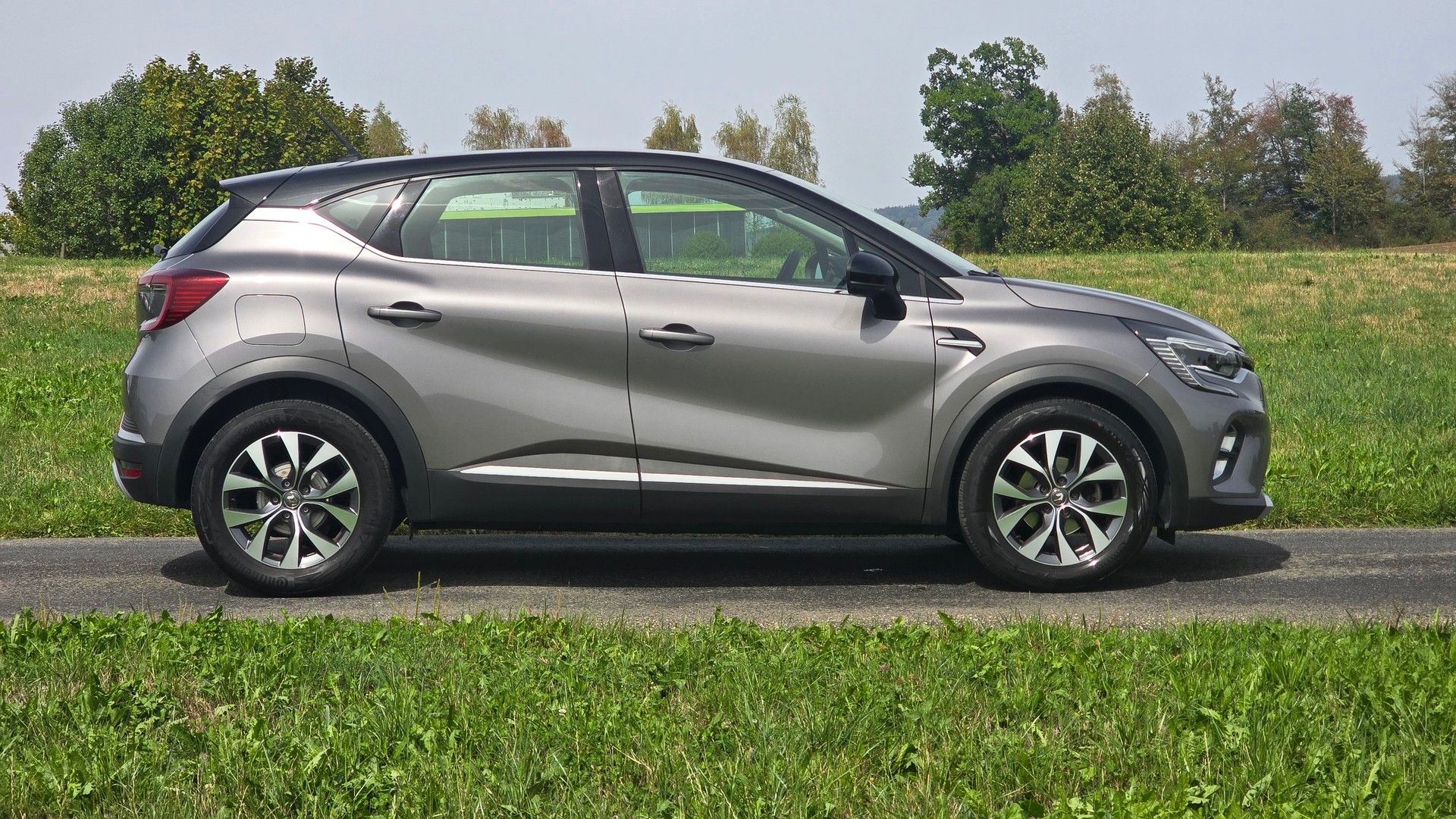 RENAULT Captur 1.3 TCe EDC Intens-image-6