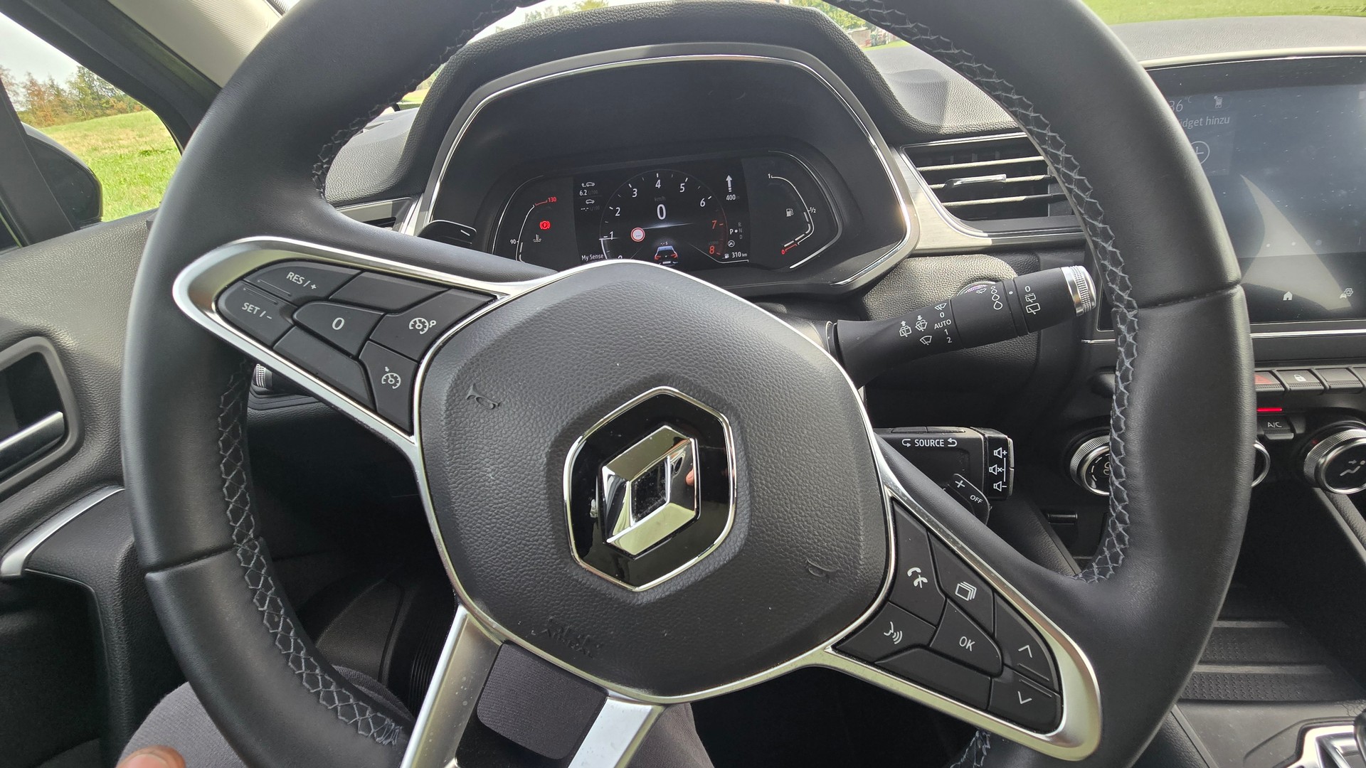 RENAULT Captur 1.3 TCe EDC Intens-image-27