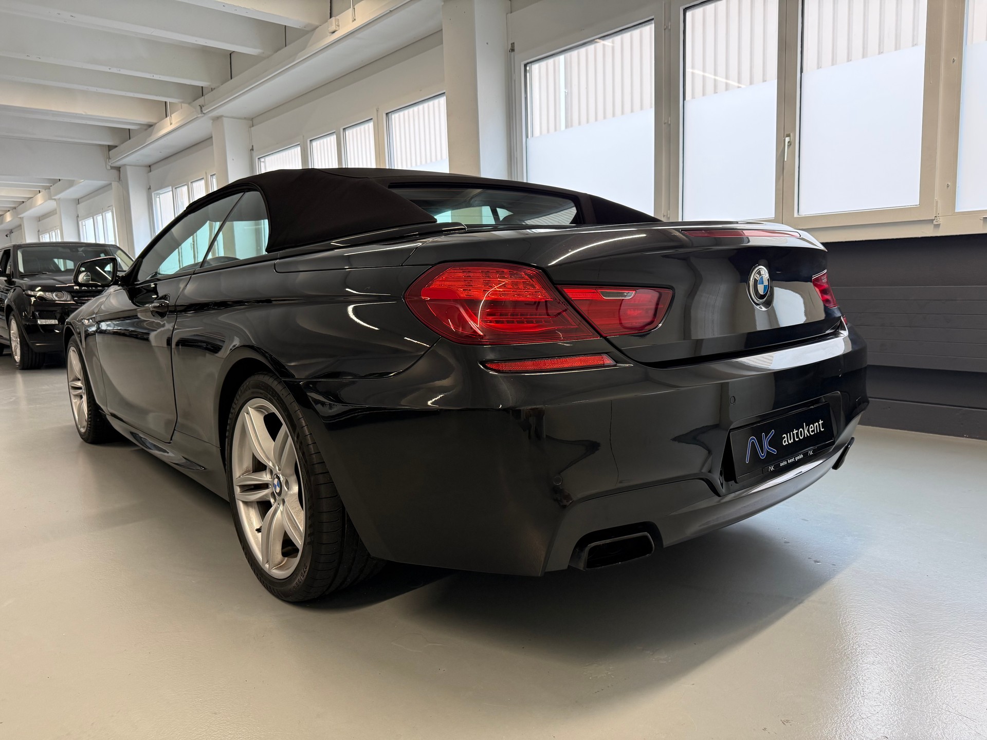 BMW 650i Cabrio M Sportpaket xDrive-image-9