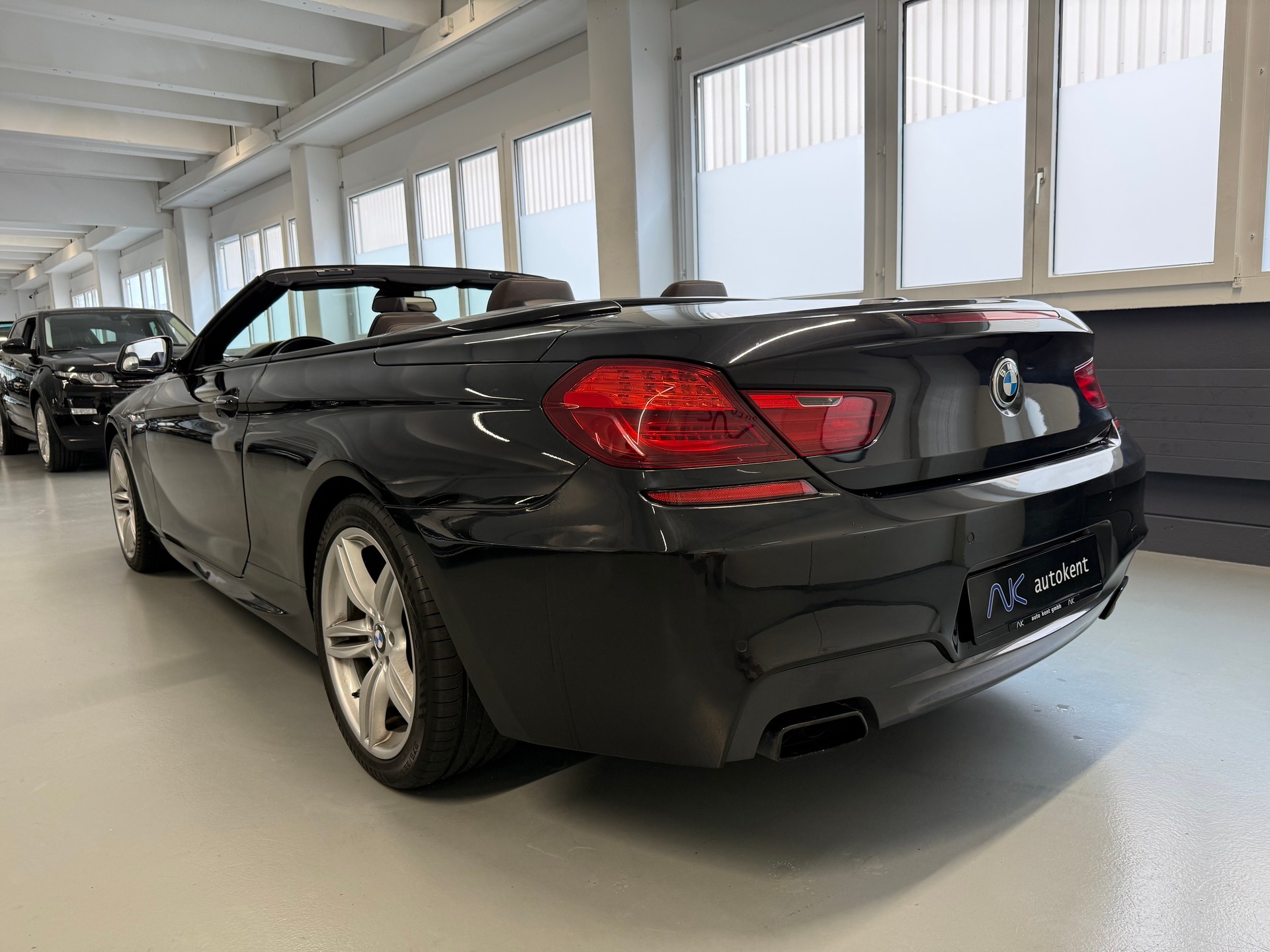 BMW 650i Cabrio M Sportpaket xDrive-image-3