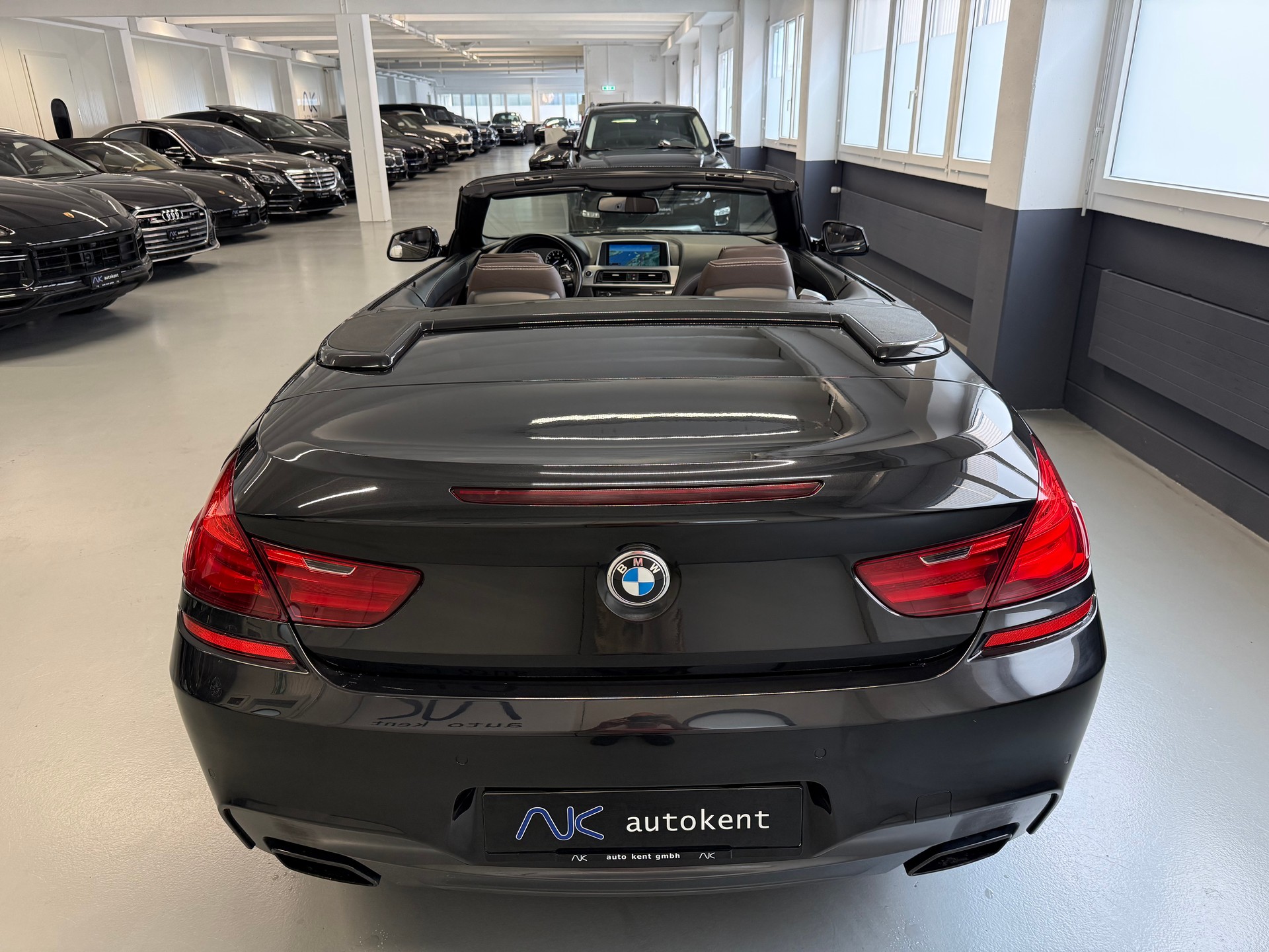 BMW 650i Cabrio M Sportpaket xDrive-image-4