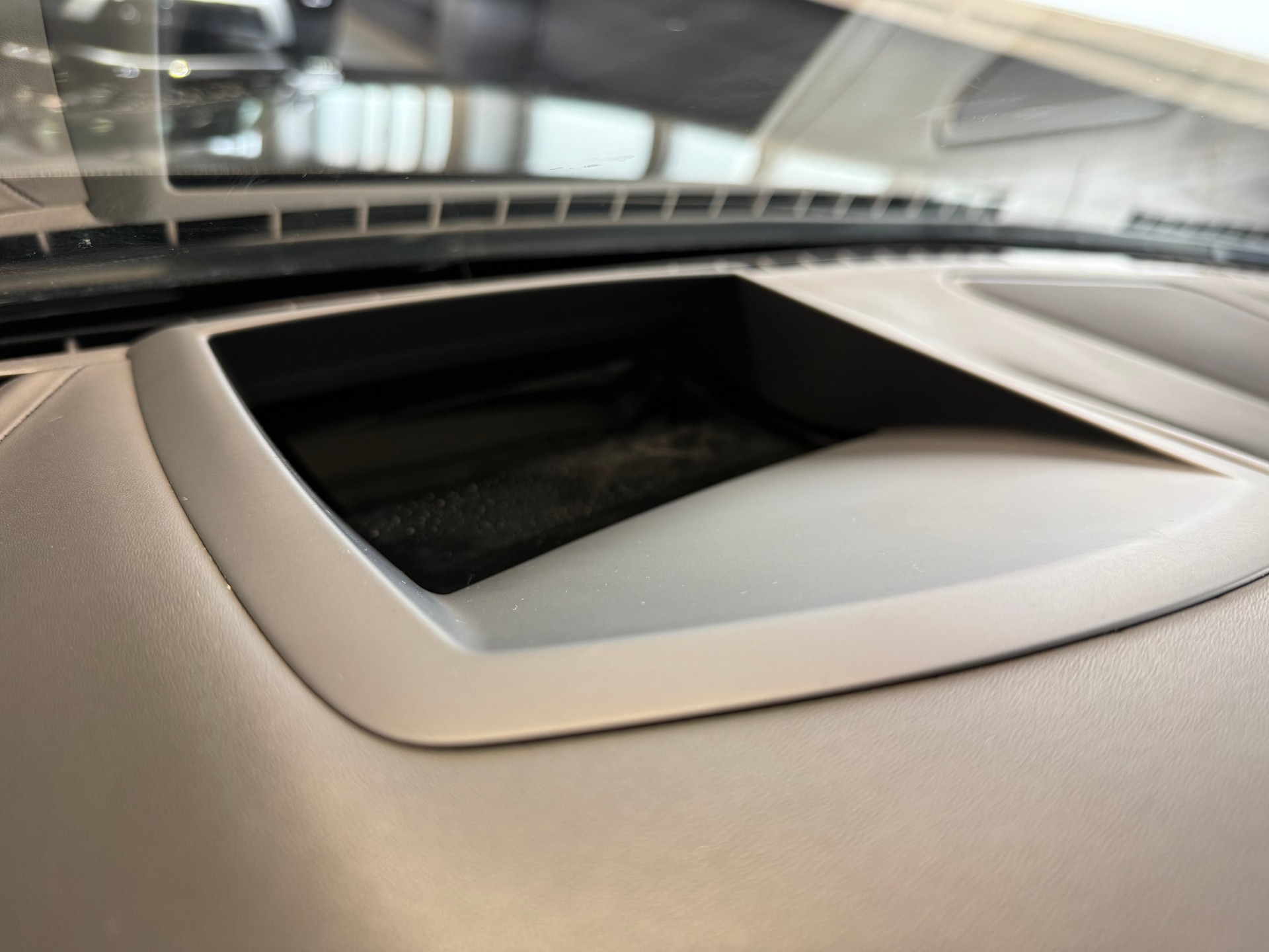 BMW 650i Cabrio M Sportpaket xDrive-image-19