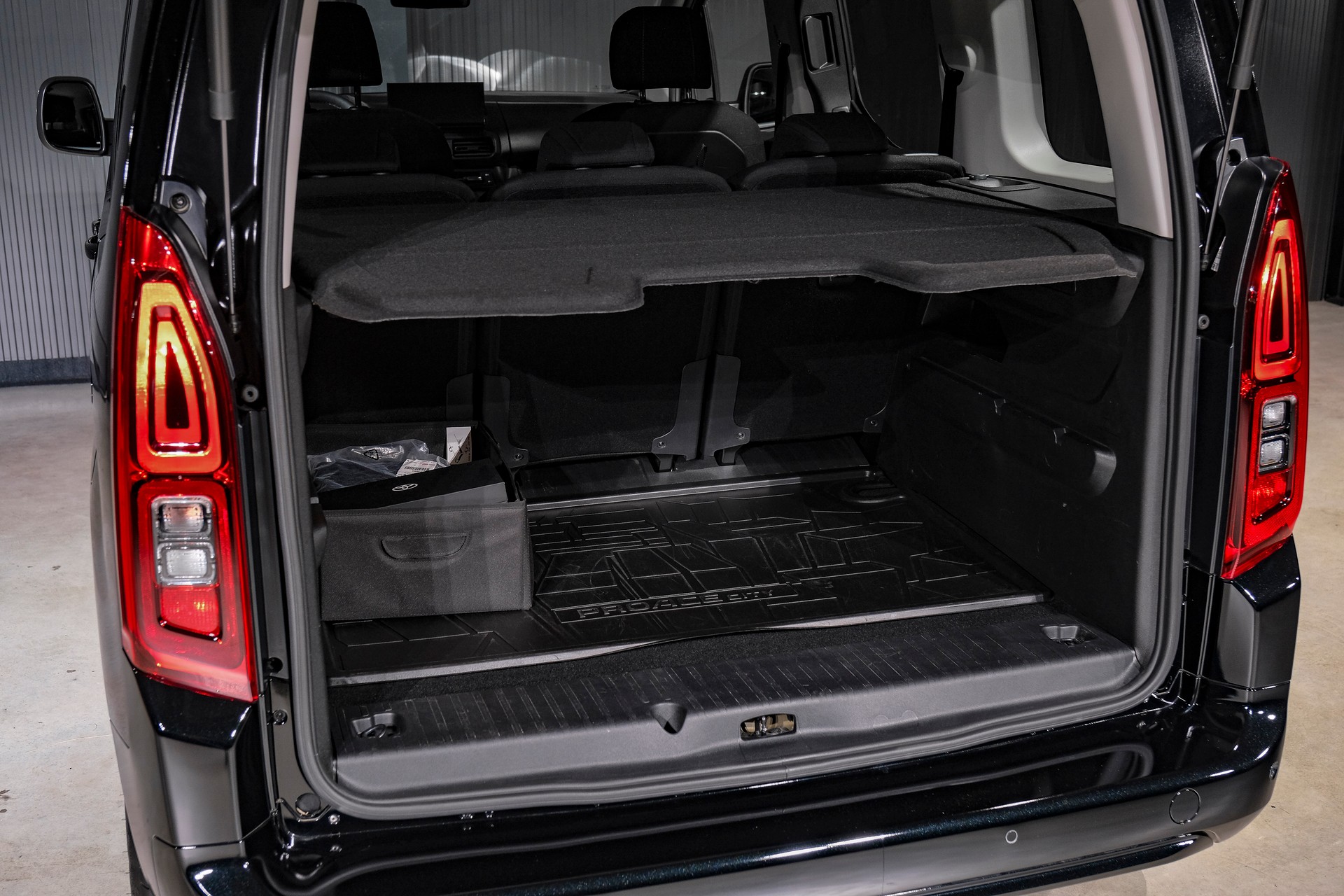 TOYOTA Proace City Verso 1.5 Trend L1 Medium Automatik-image-23