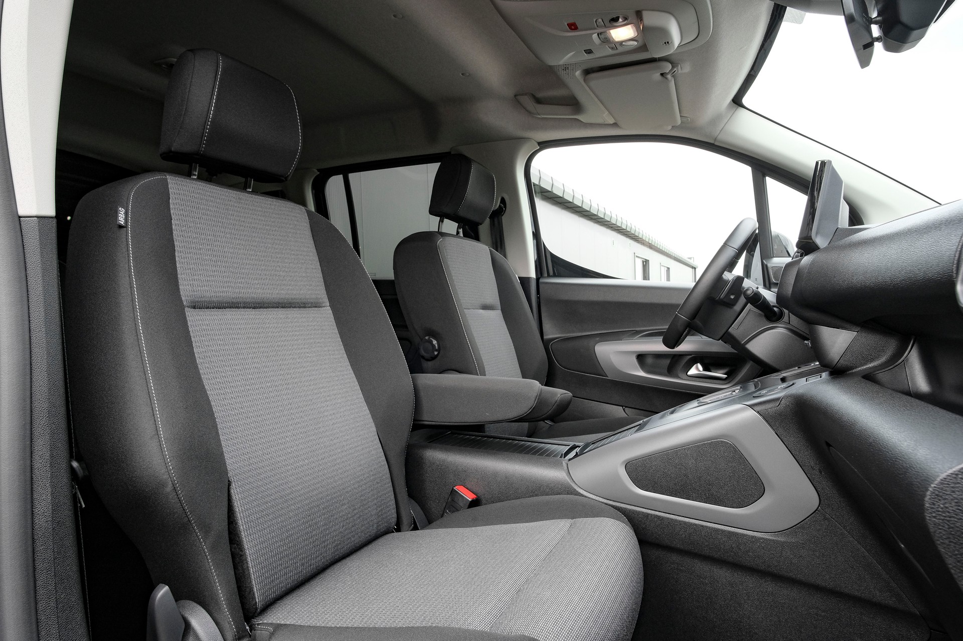 TOYOTA Proace City Verso 1.5 Trend L1 Medium Automatik-image-10