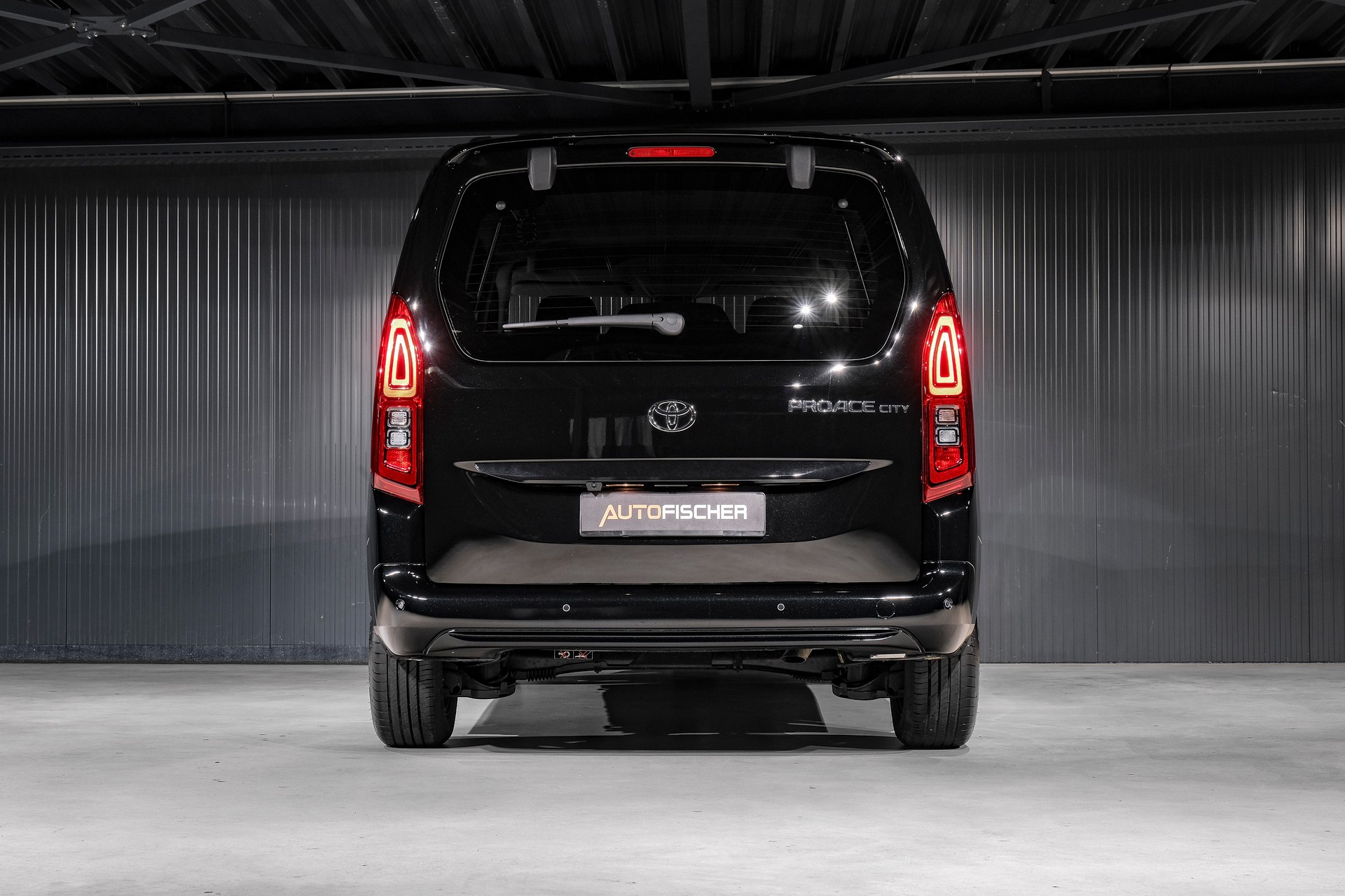 TOYOTA Proace City Verso 1.5 Trend L1 Medium Automatik-image-5