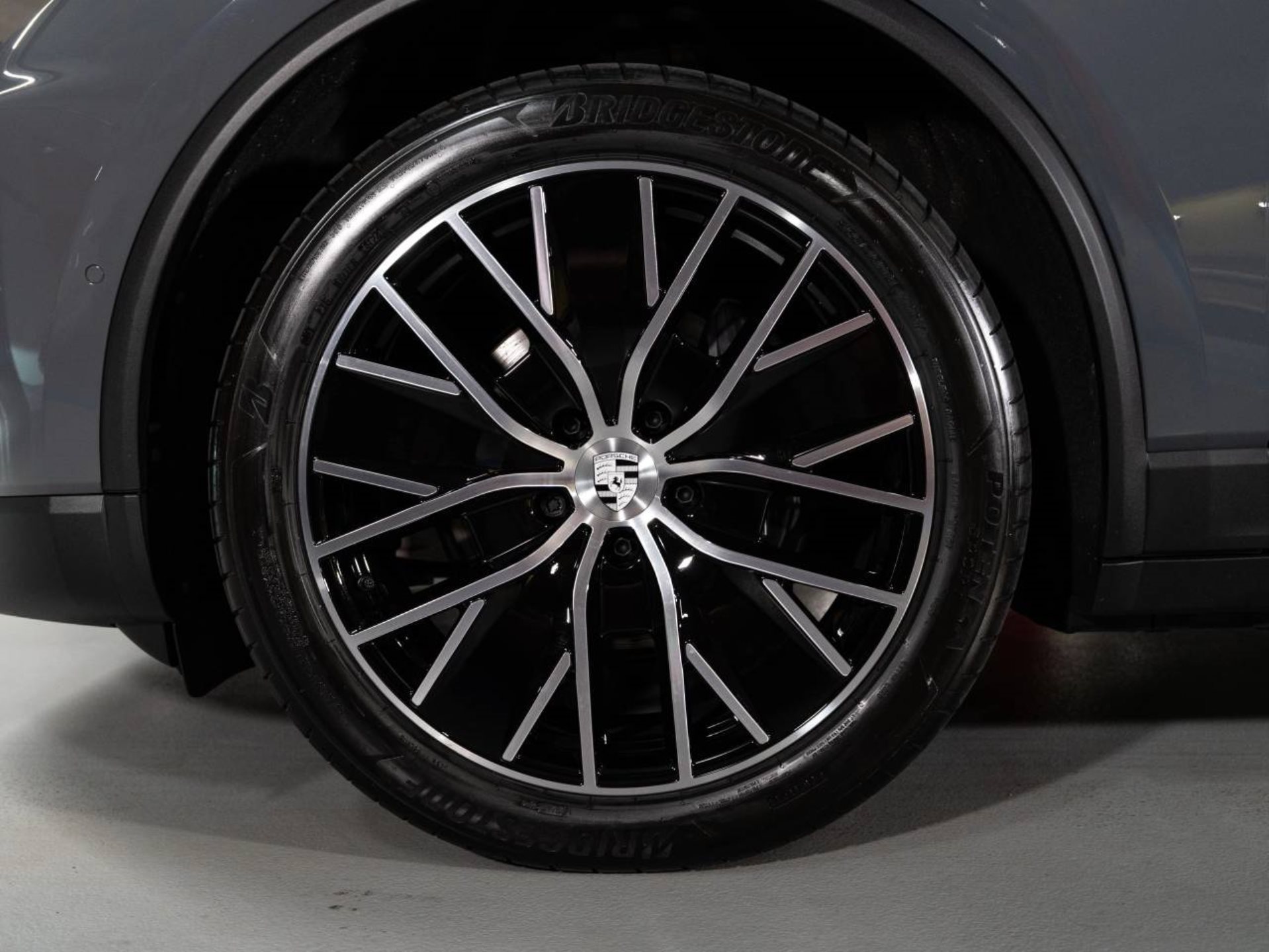 PORSCHE Macan 4-image-22
