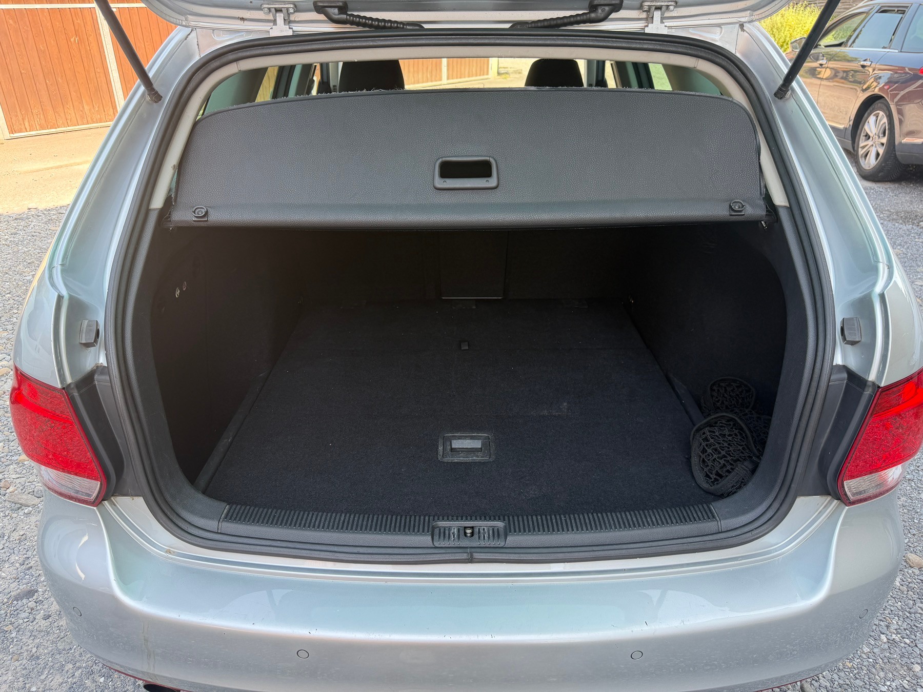 VW Golf Variant 1.6 TDI BMT Comfortline DSG-image-11