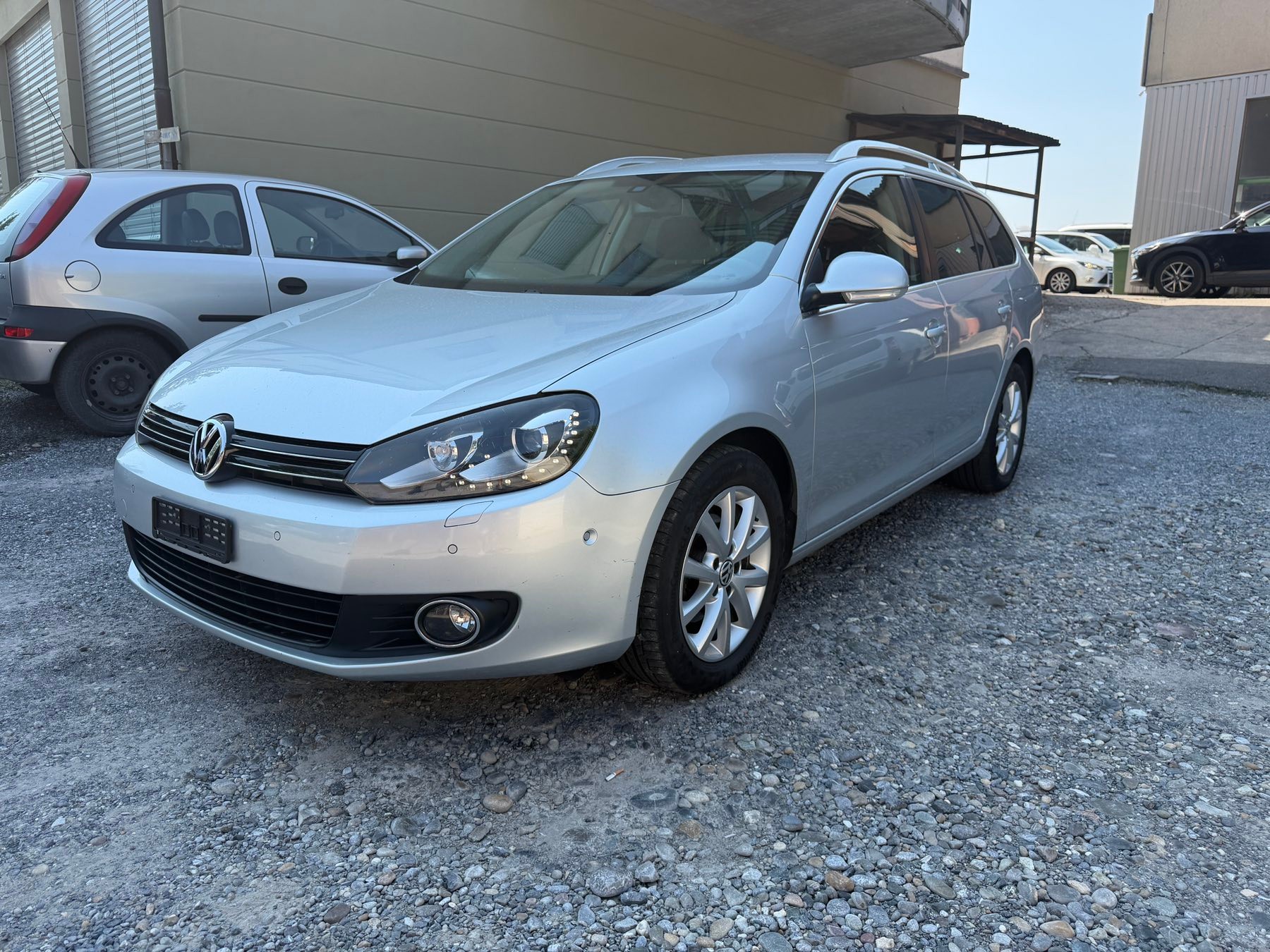 VW Golf Variant 1.6 TDI BMT Comfortline DSG — slika 1