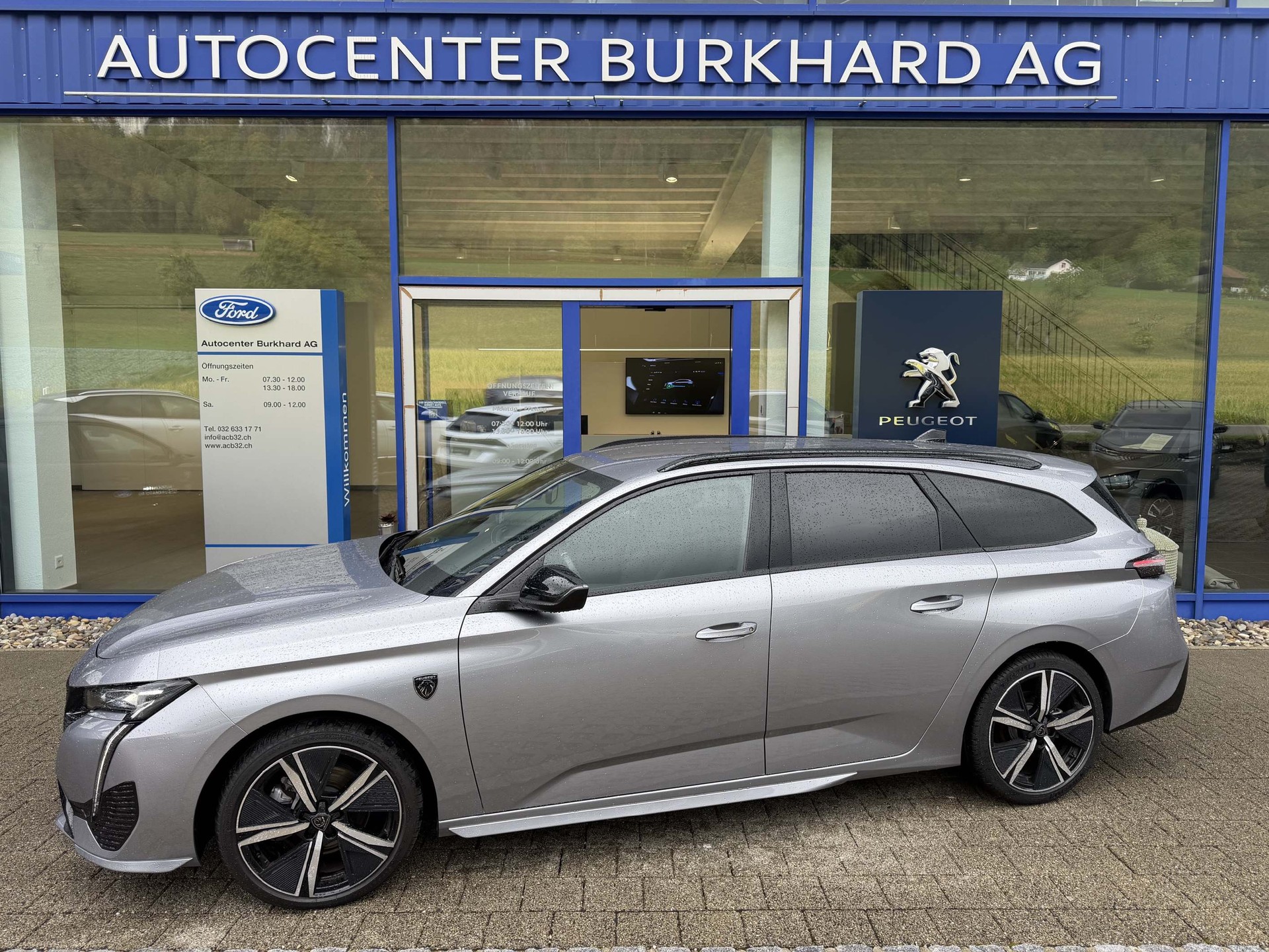 PEUGEOT 308 SW 1.2 Hybrid GT *5 Jahre Werksgarantie*-image-0